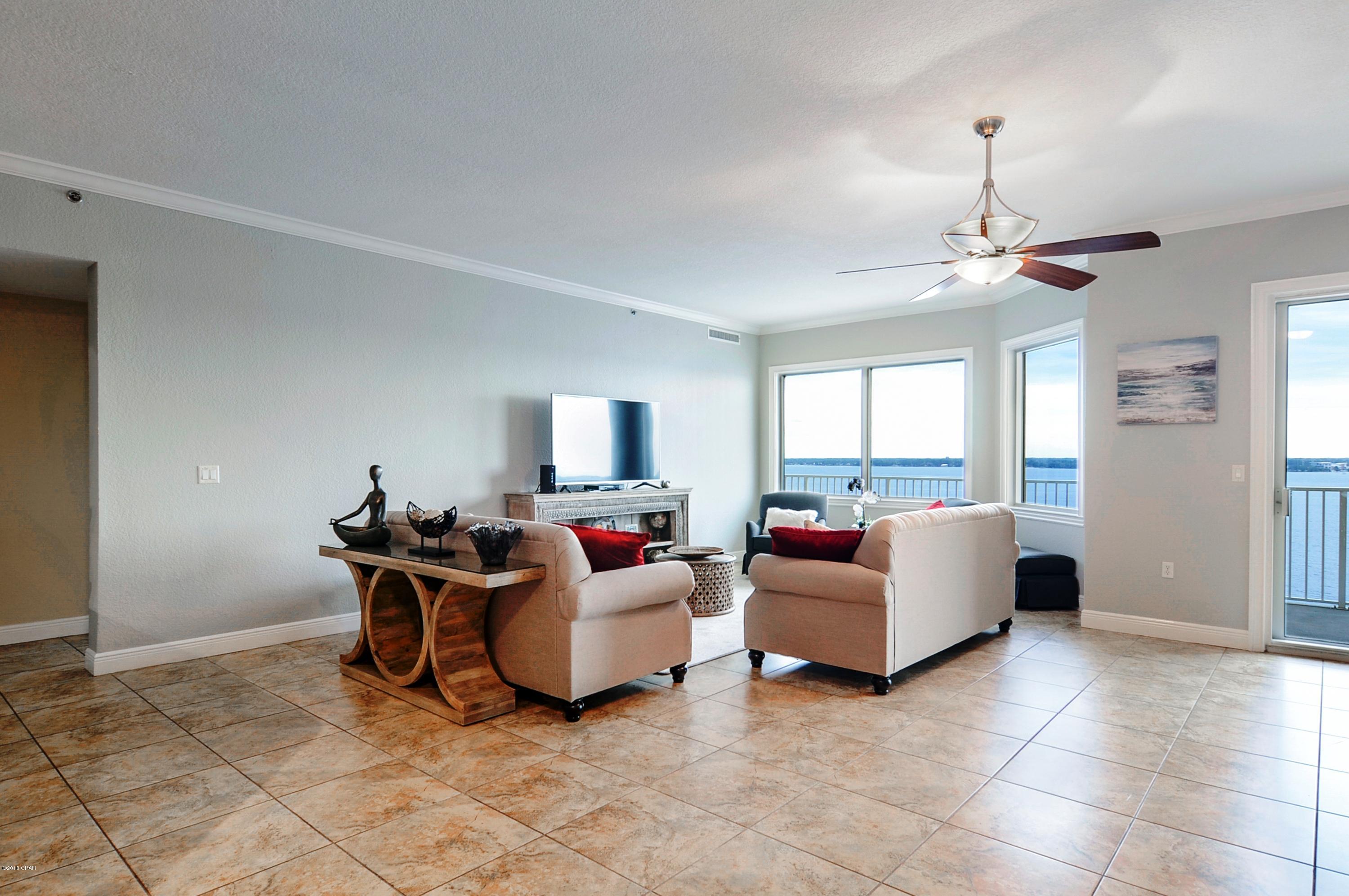 Hibiscus By The Bay - Residential