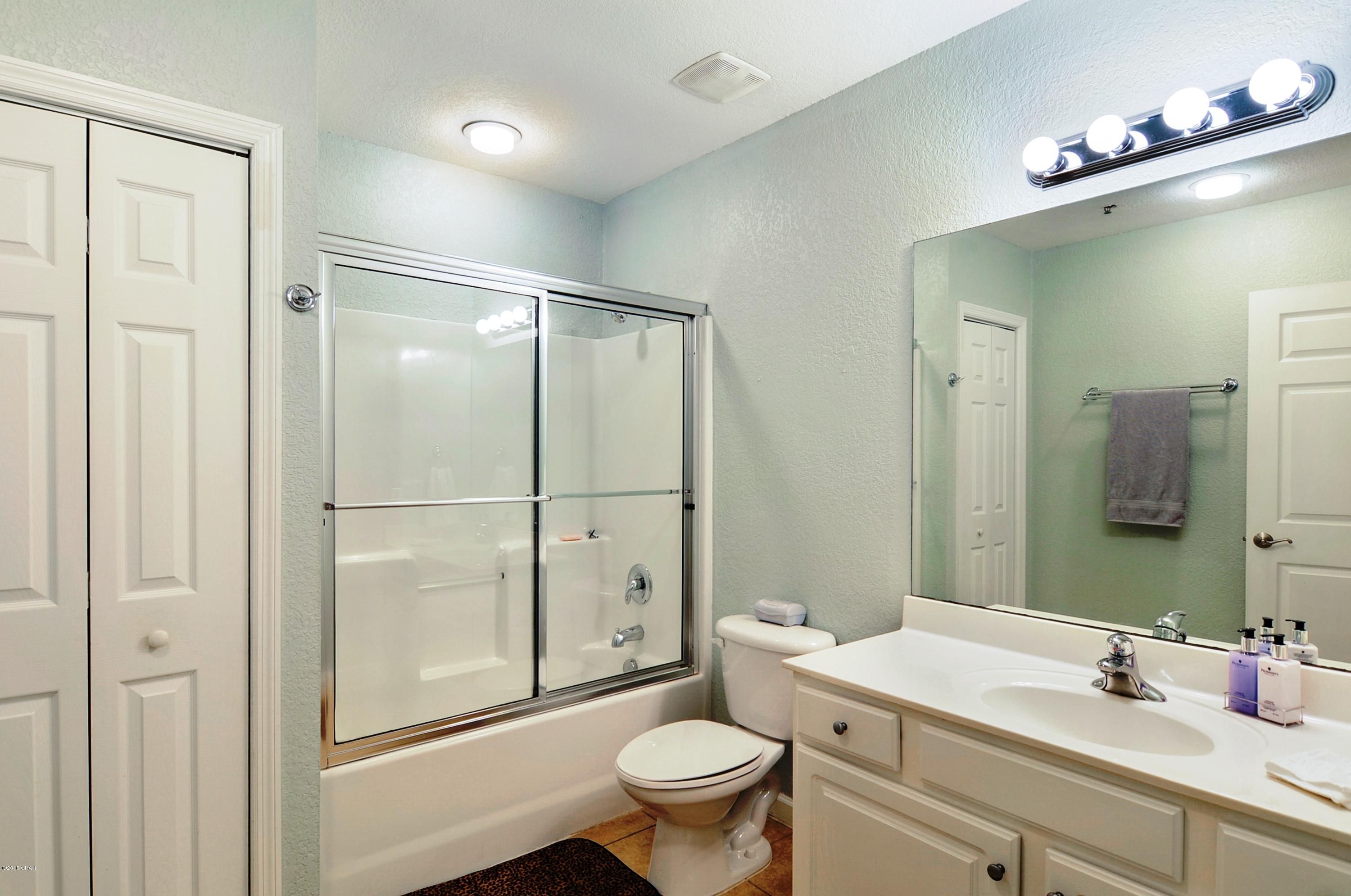 Hibiscus By The Bay - Residential