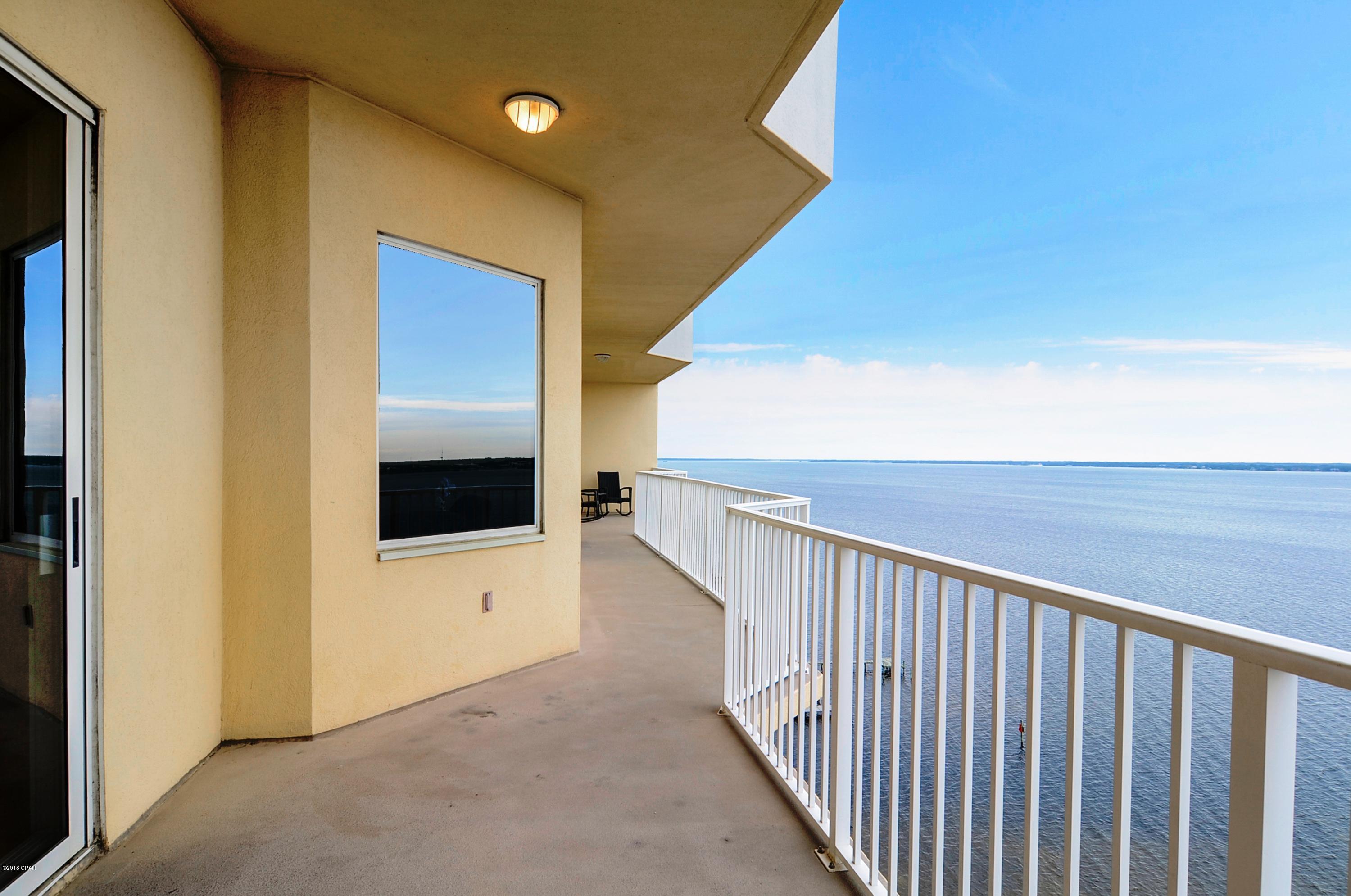 Hibiscus By The Bay - Residential