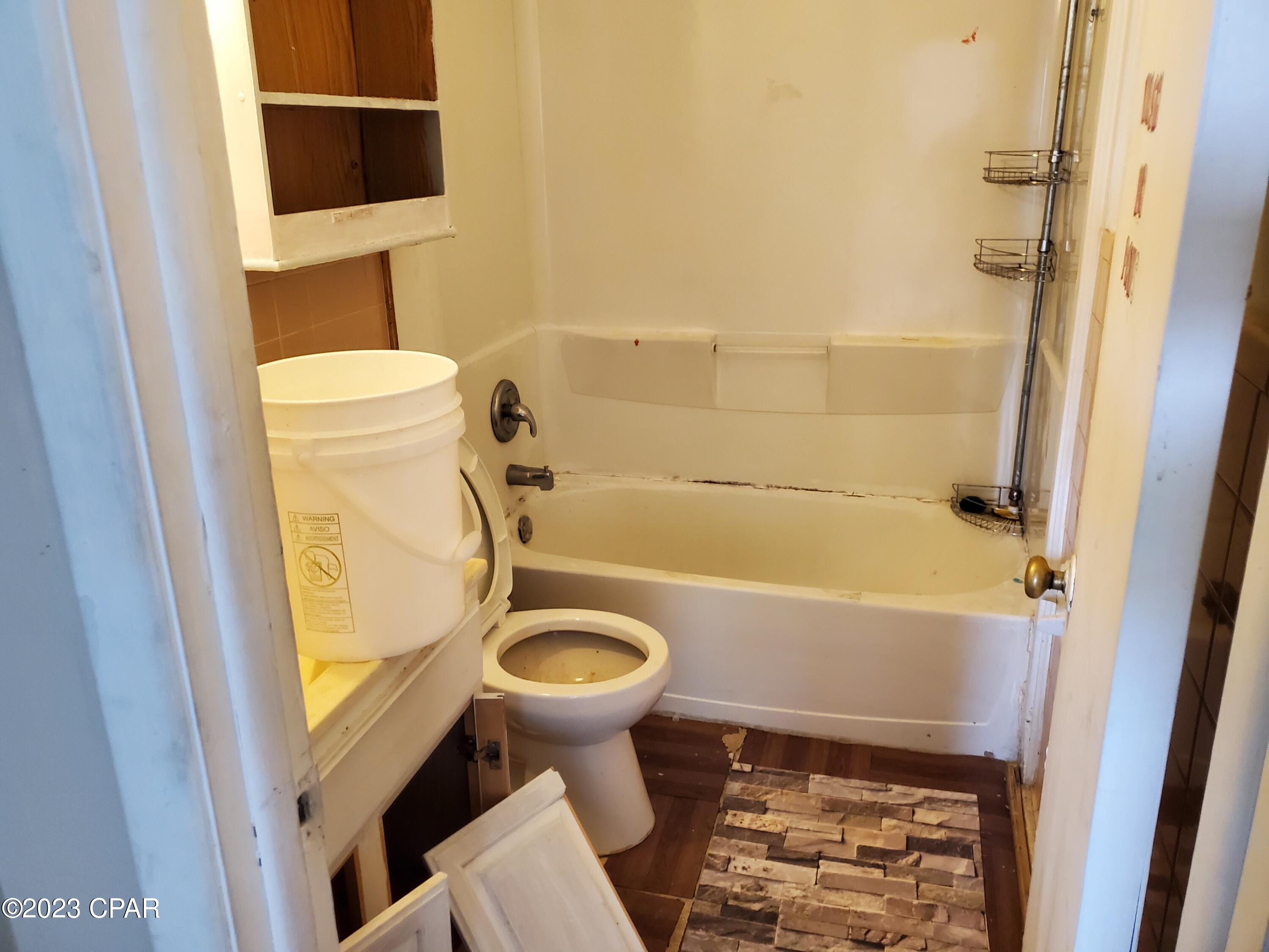 [No Recorded Subdiv] - Residential