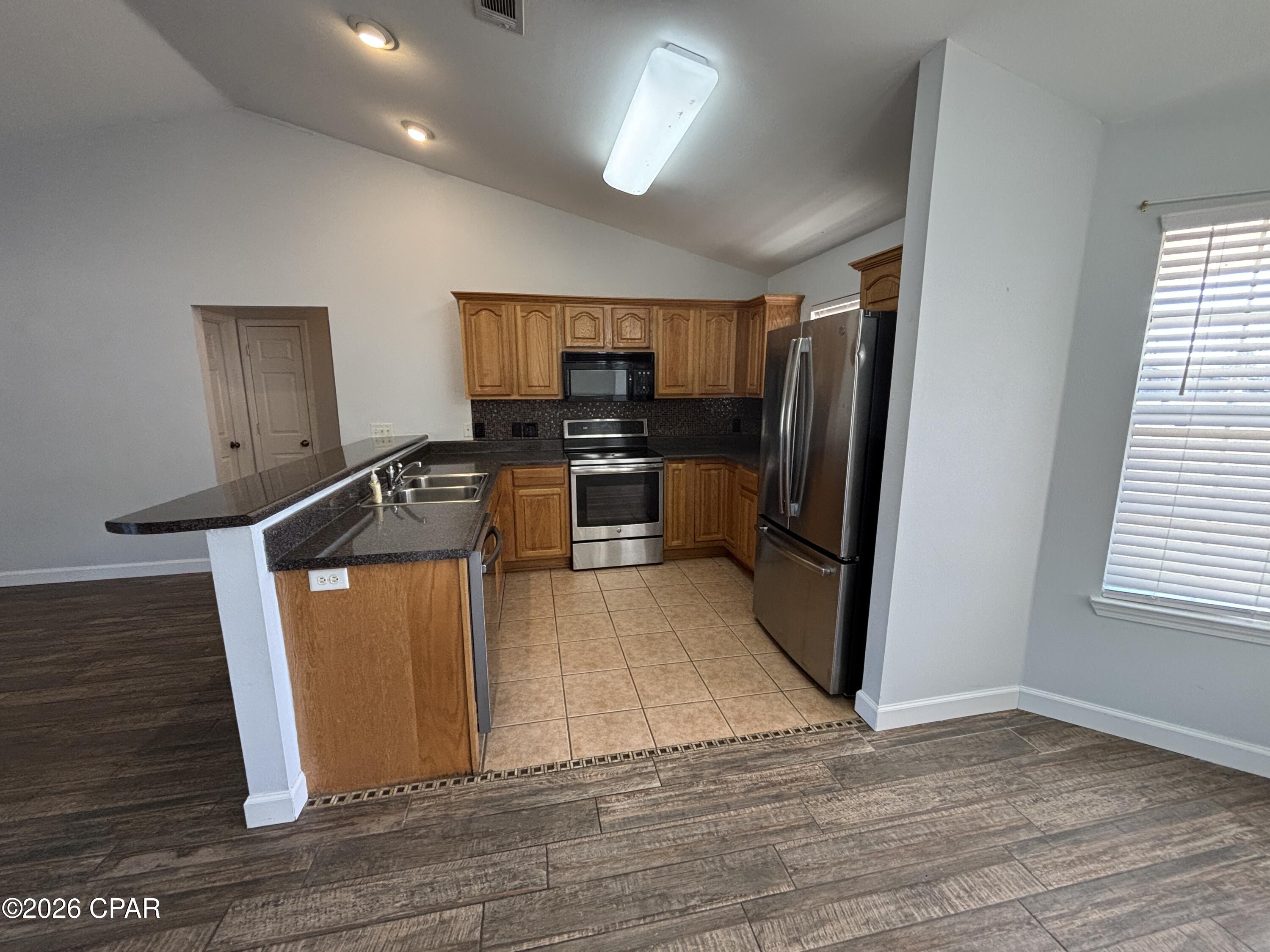 [No Recorded Subdiv] - Residential Lease