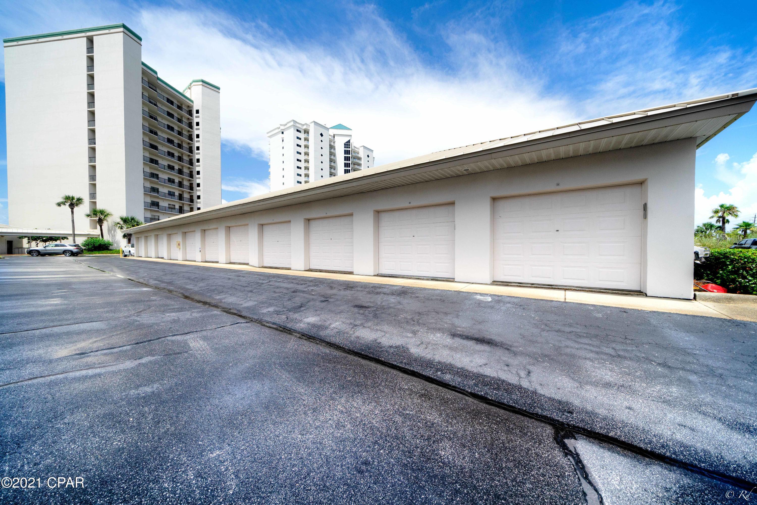 Summerwinds Condo - Residential