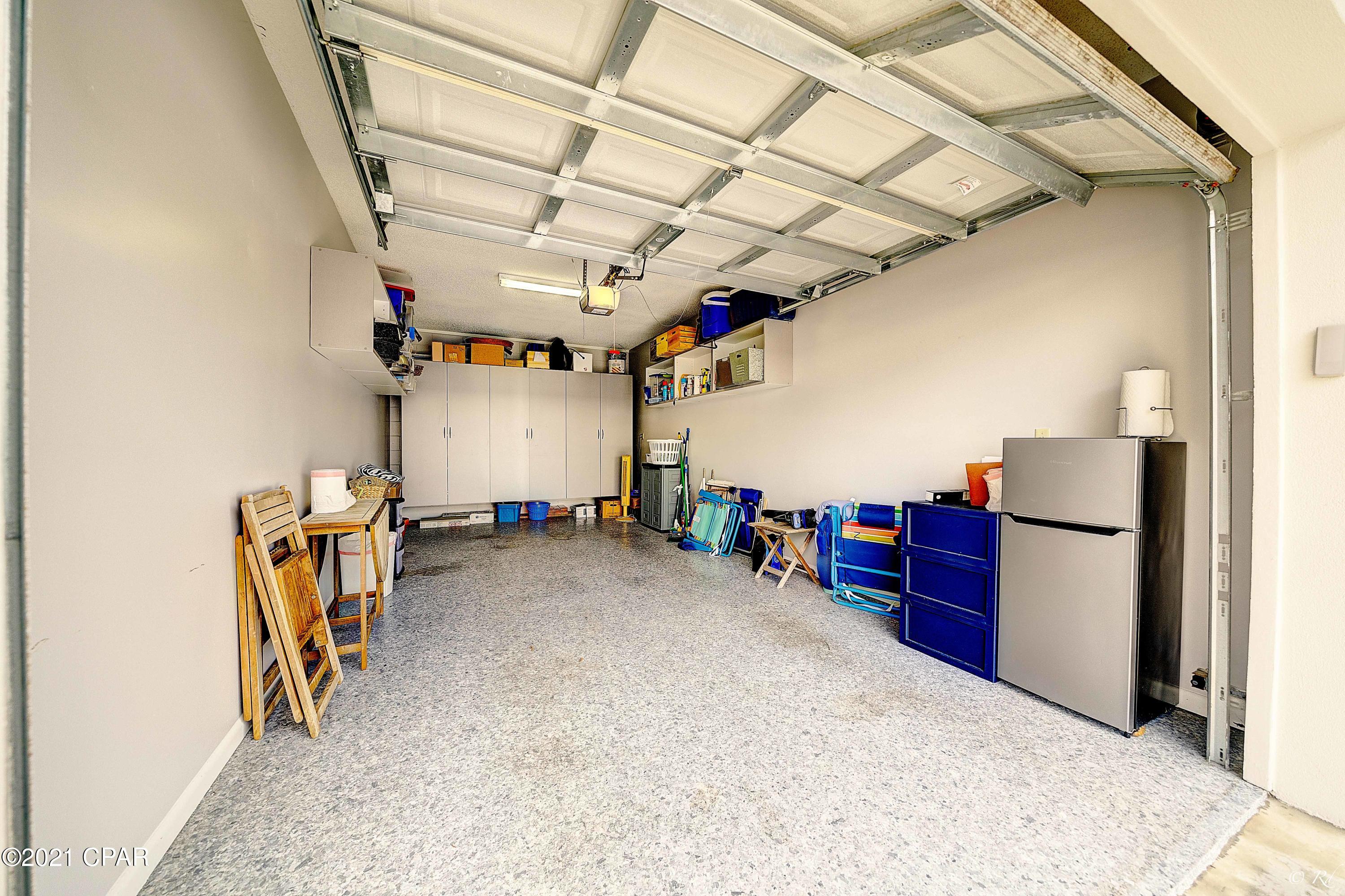 Summerwinds Condo - Residential