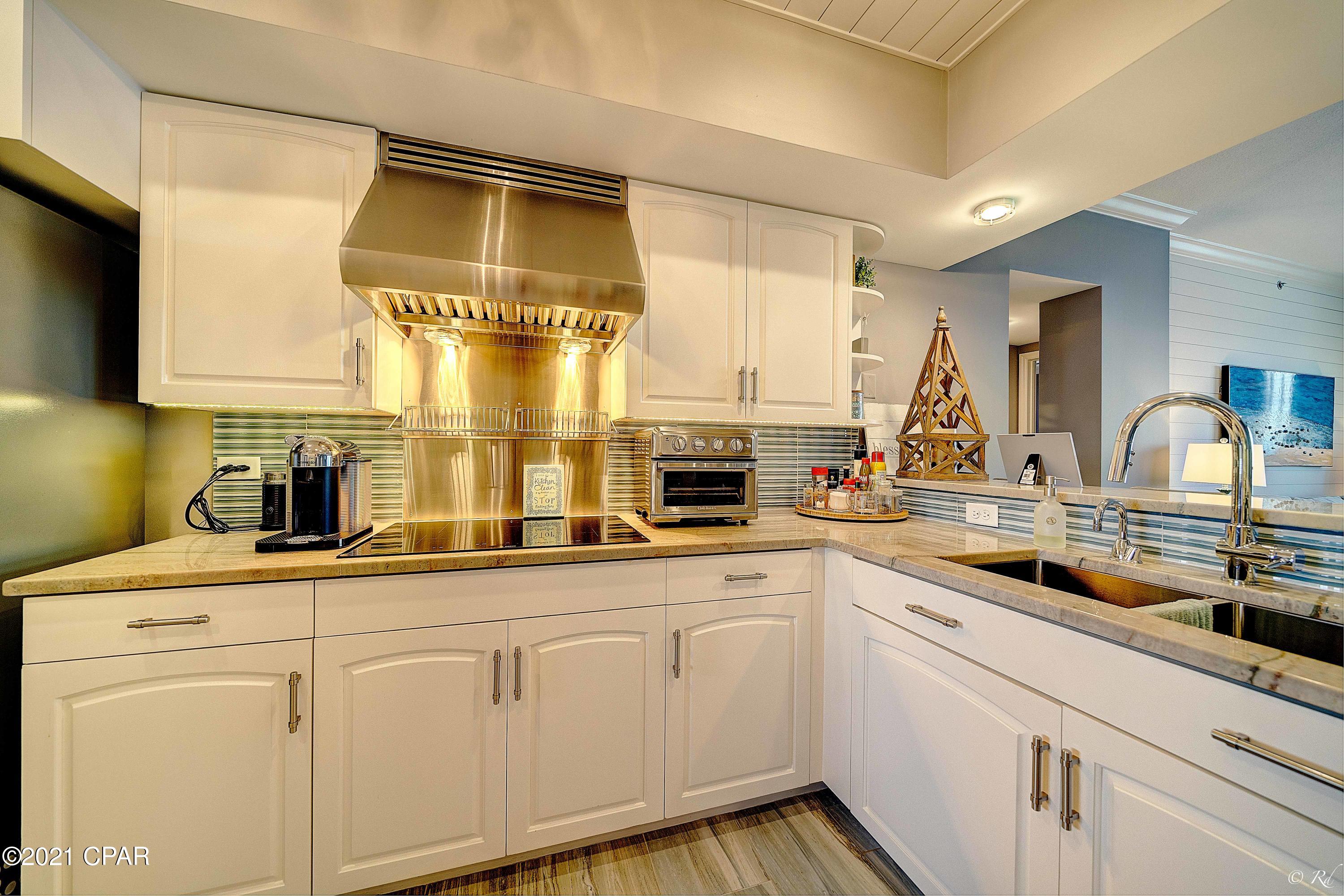 Summerwinds Condo - Residential