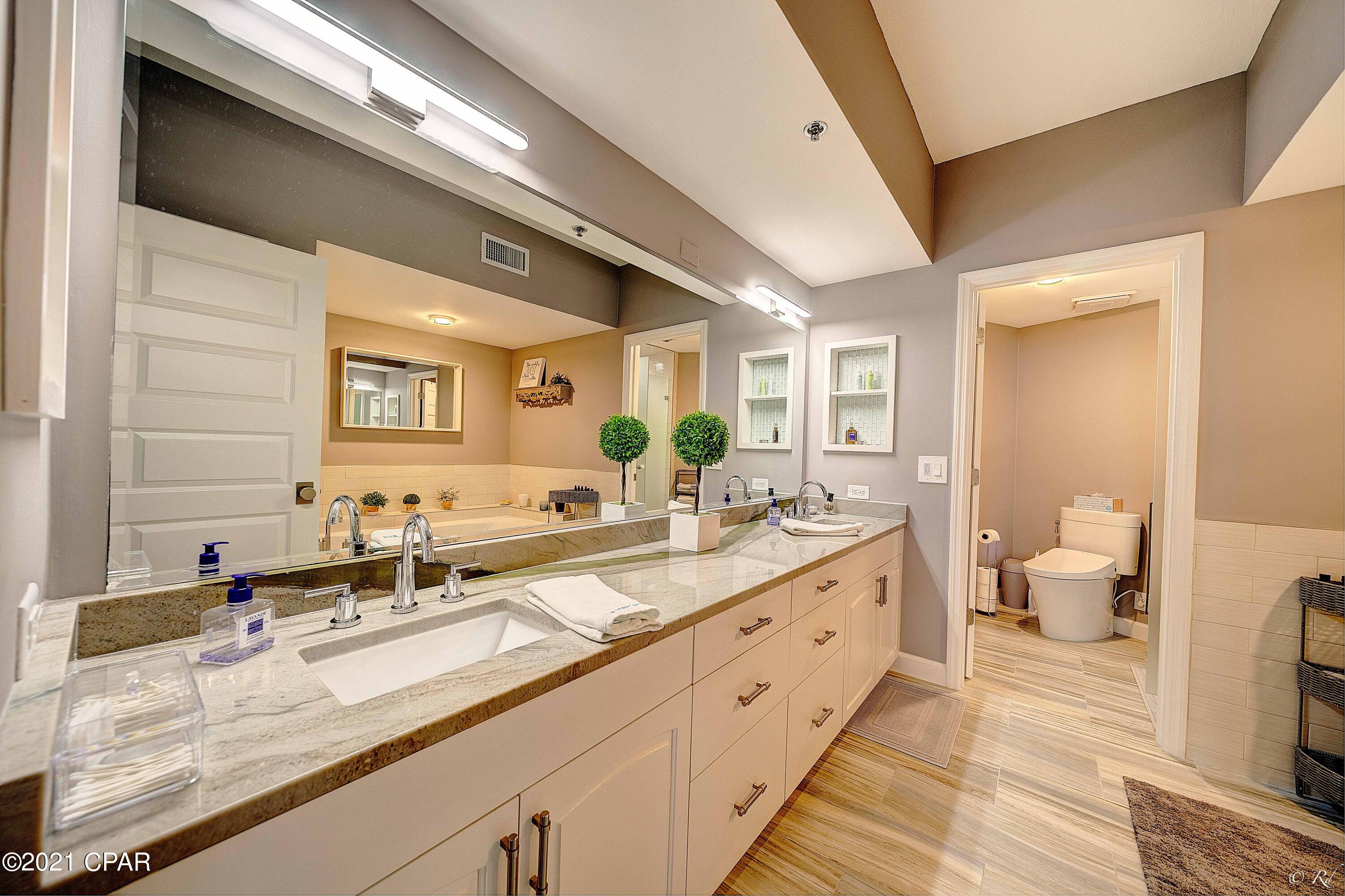 Summerwinds Condo - Residential