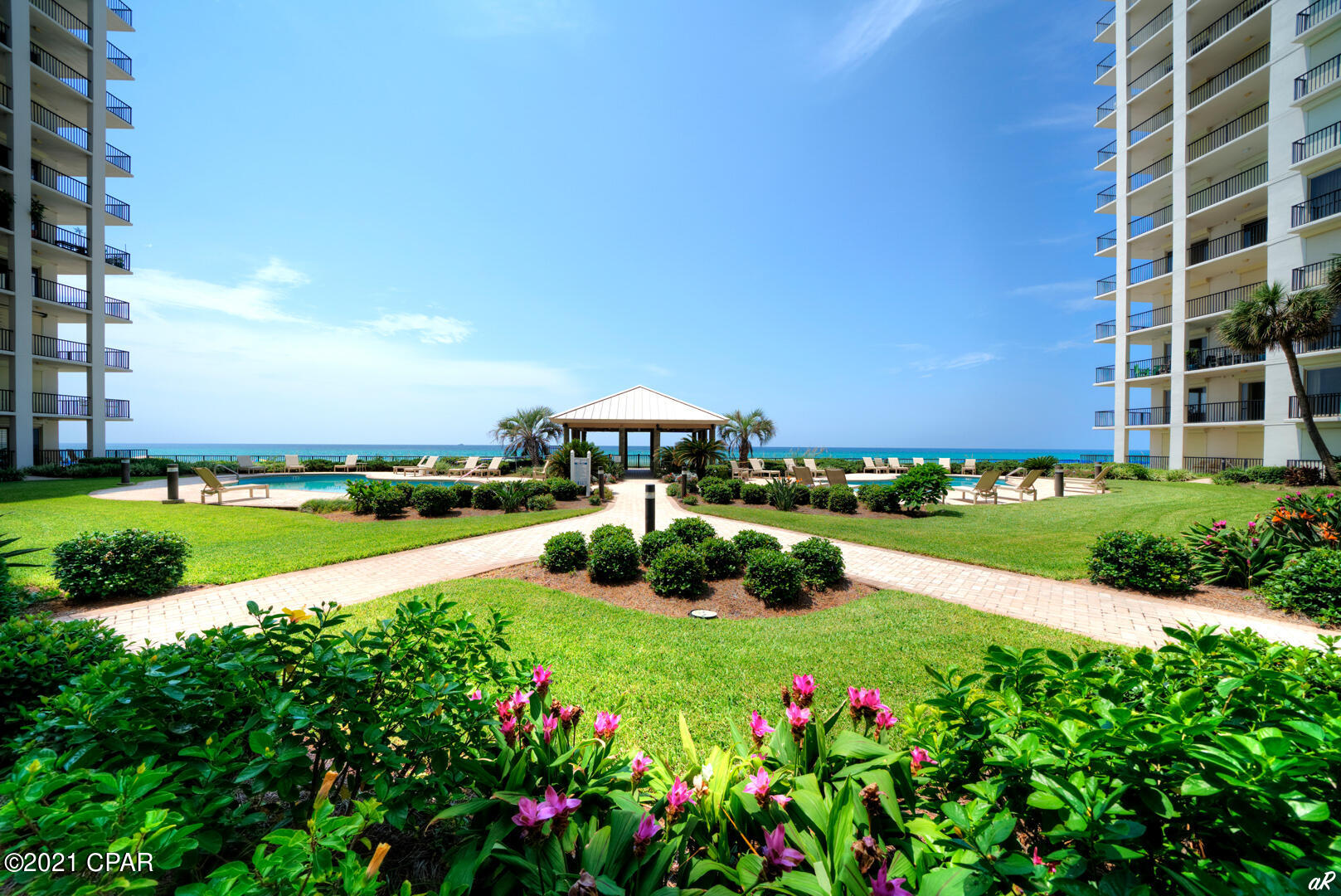 Summerwinds Condo - Residential