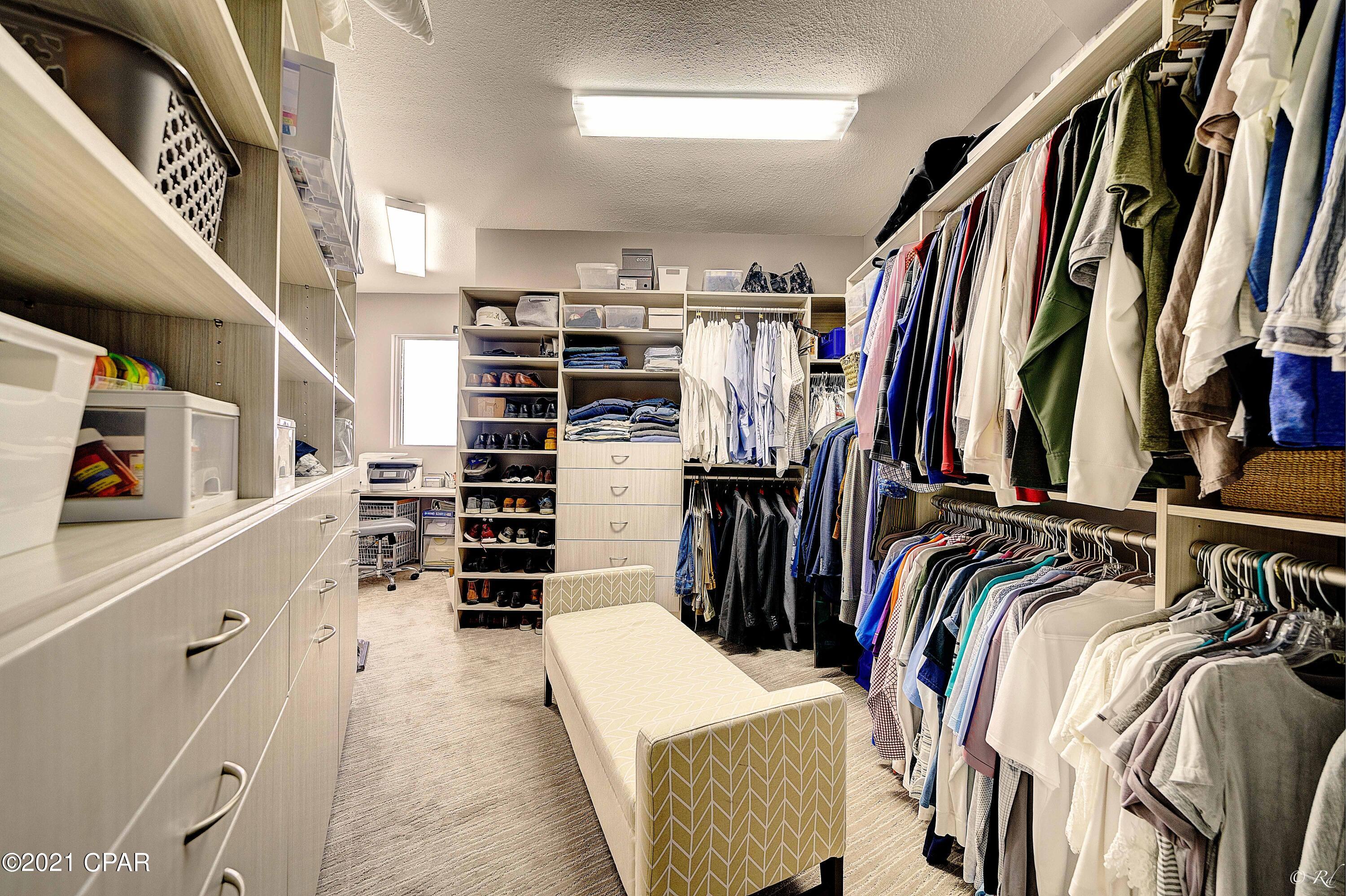 Summerwinds Condo - Residential