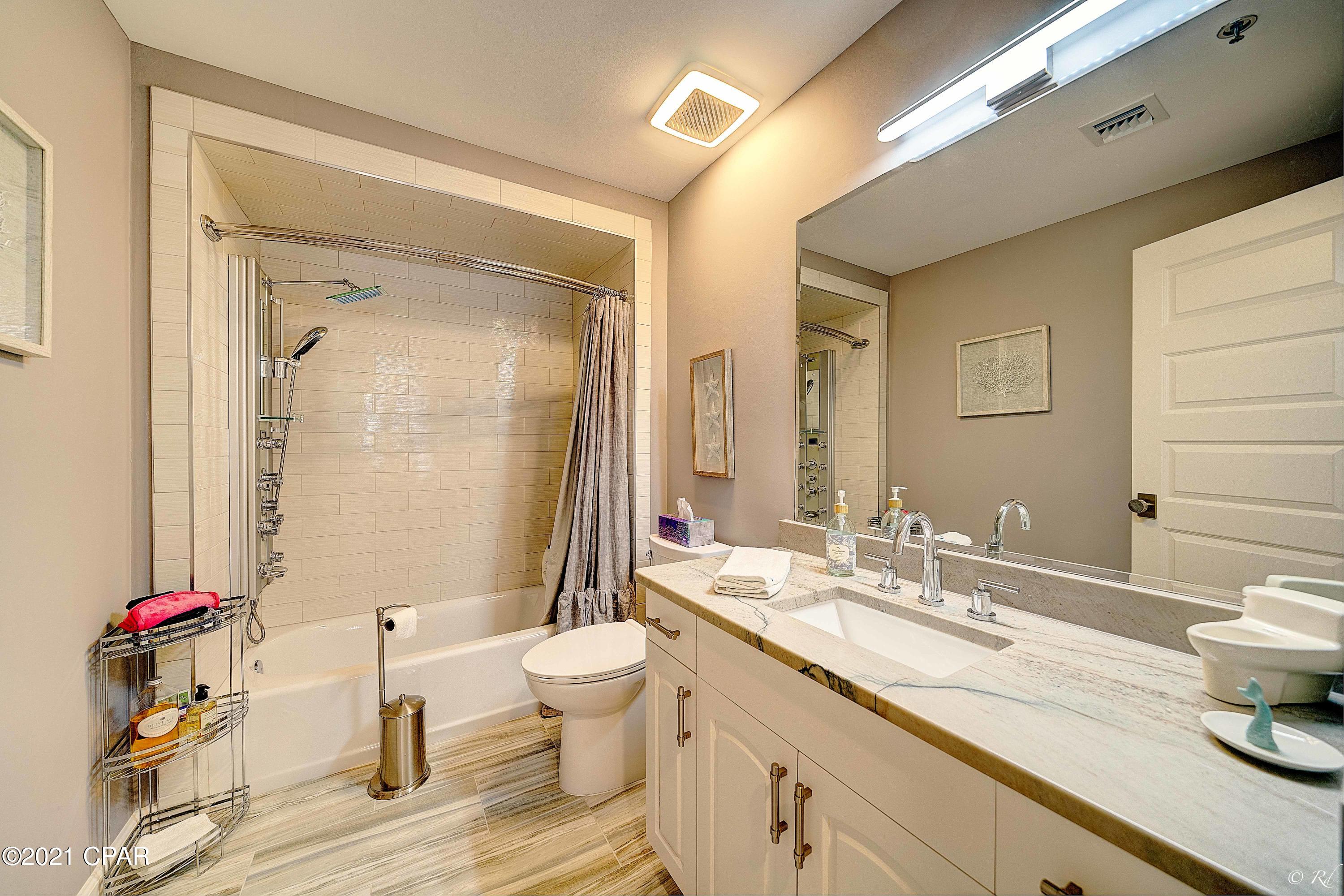 Summerwinds Condo - Residential