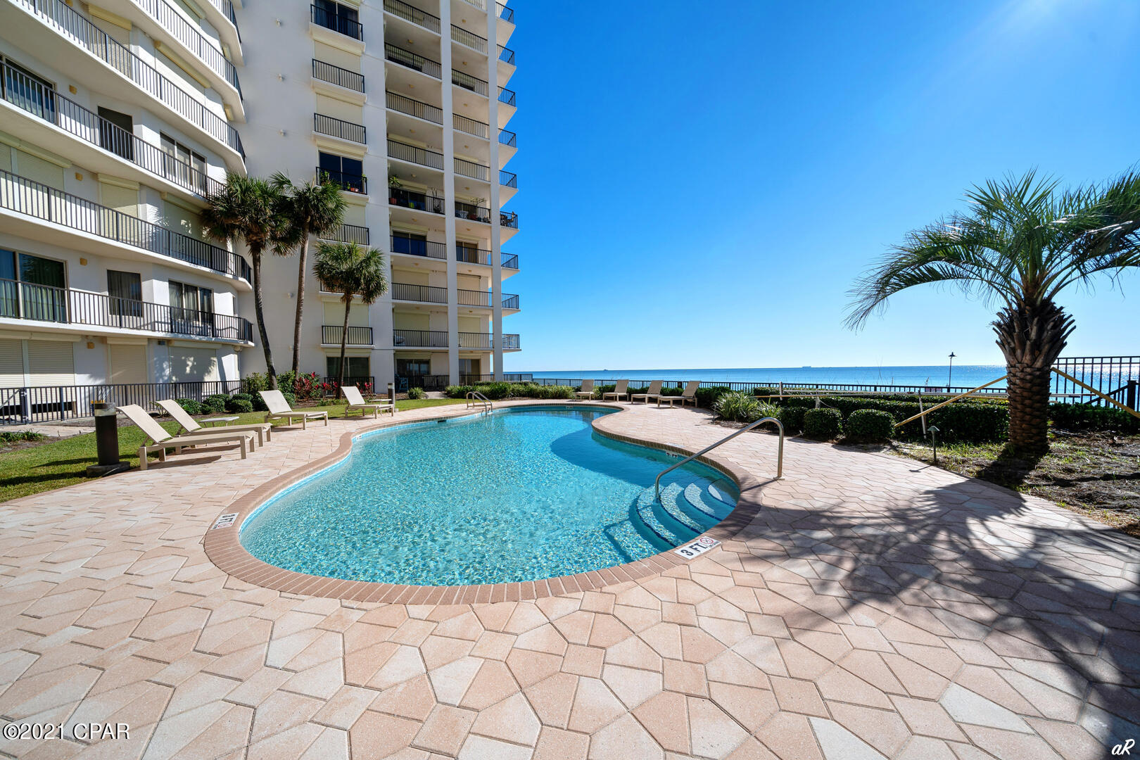 Summerwinds Condo - Residential