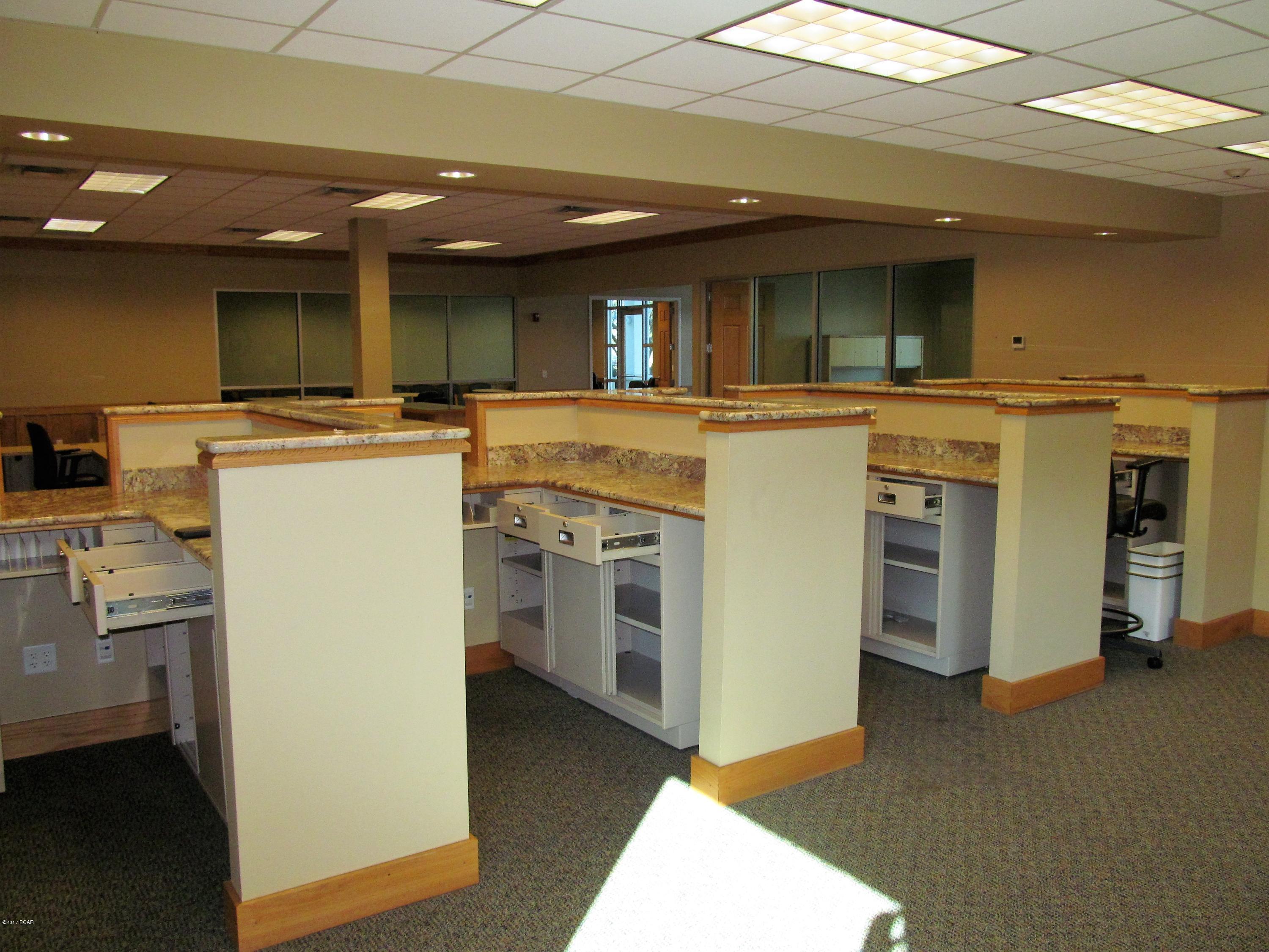 [No Recorded Subdiv] - Commercial Sale