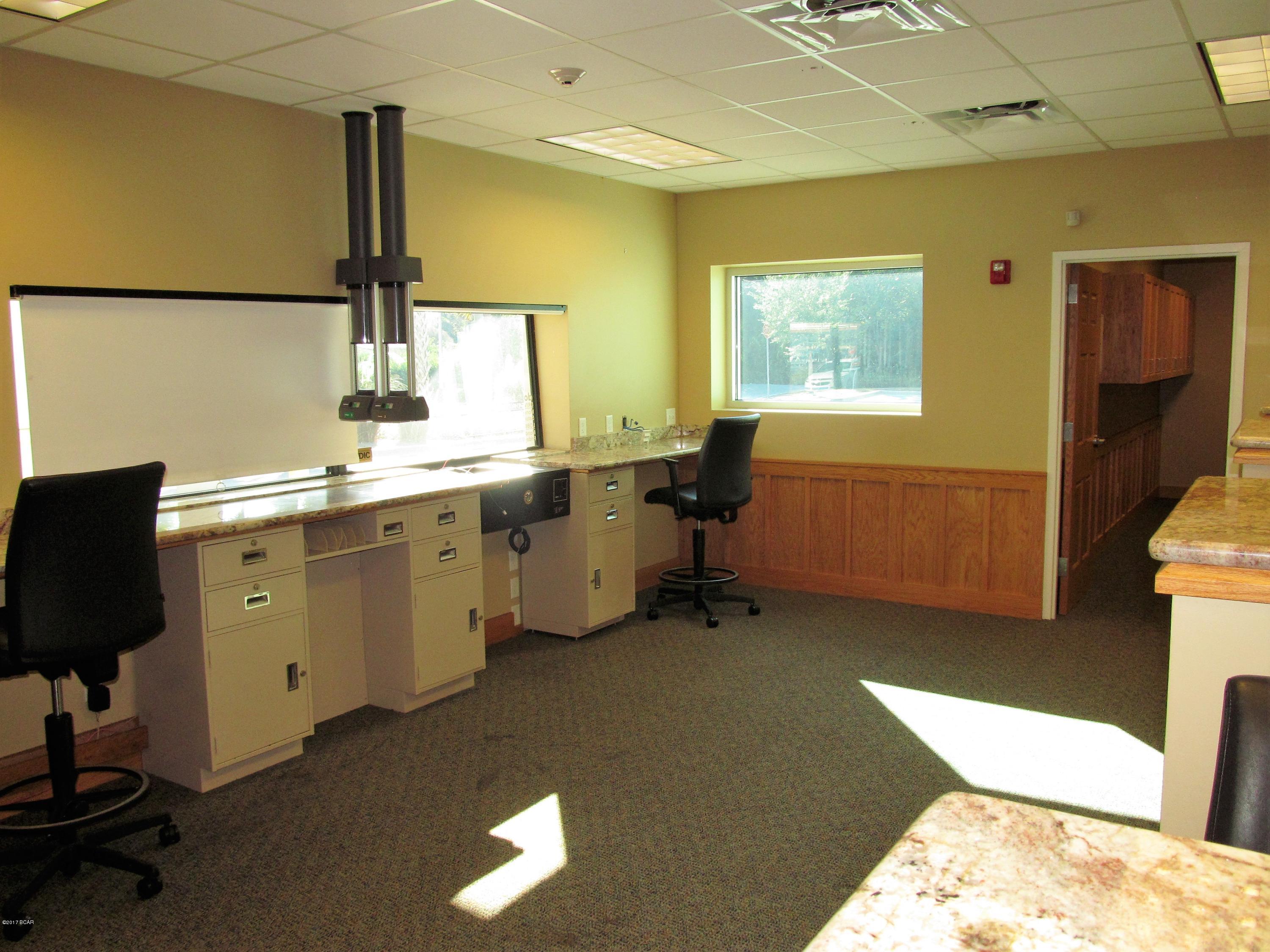 [No Recorded Subdiv] - Commercial Sale