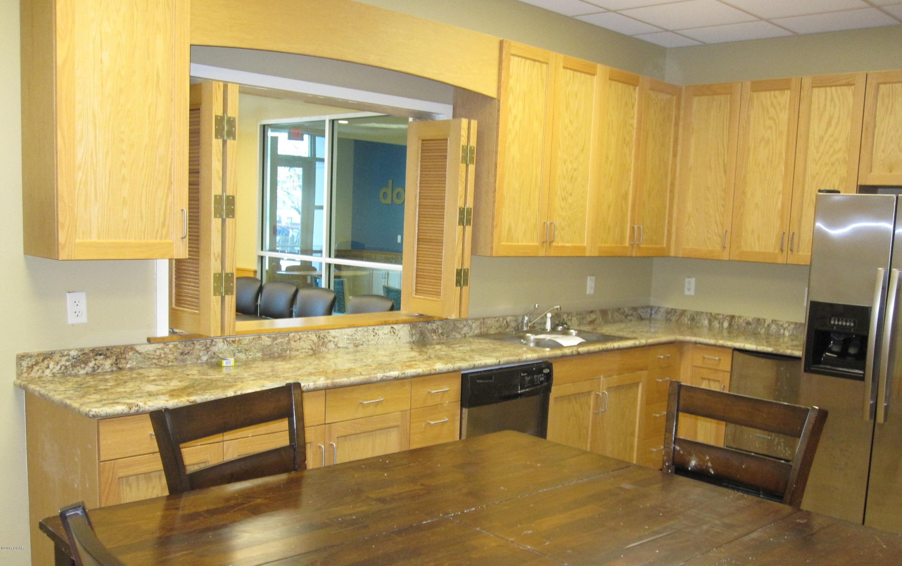 [No Recorded Subdiv] - Commercial Sale