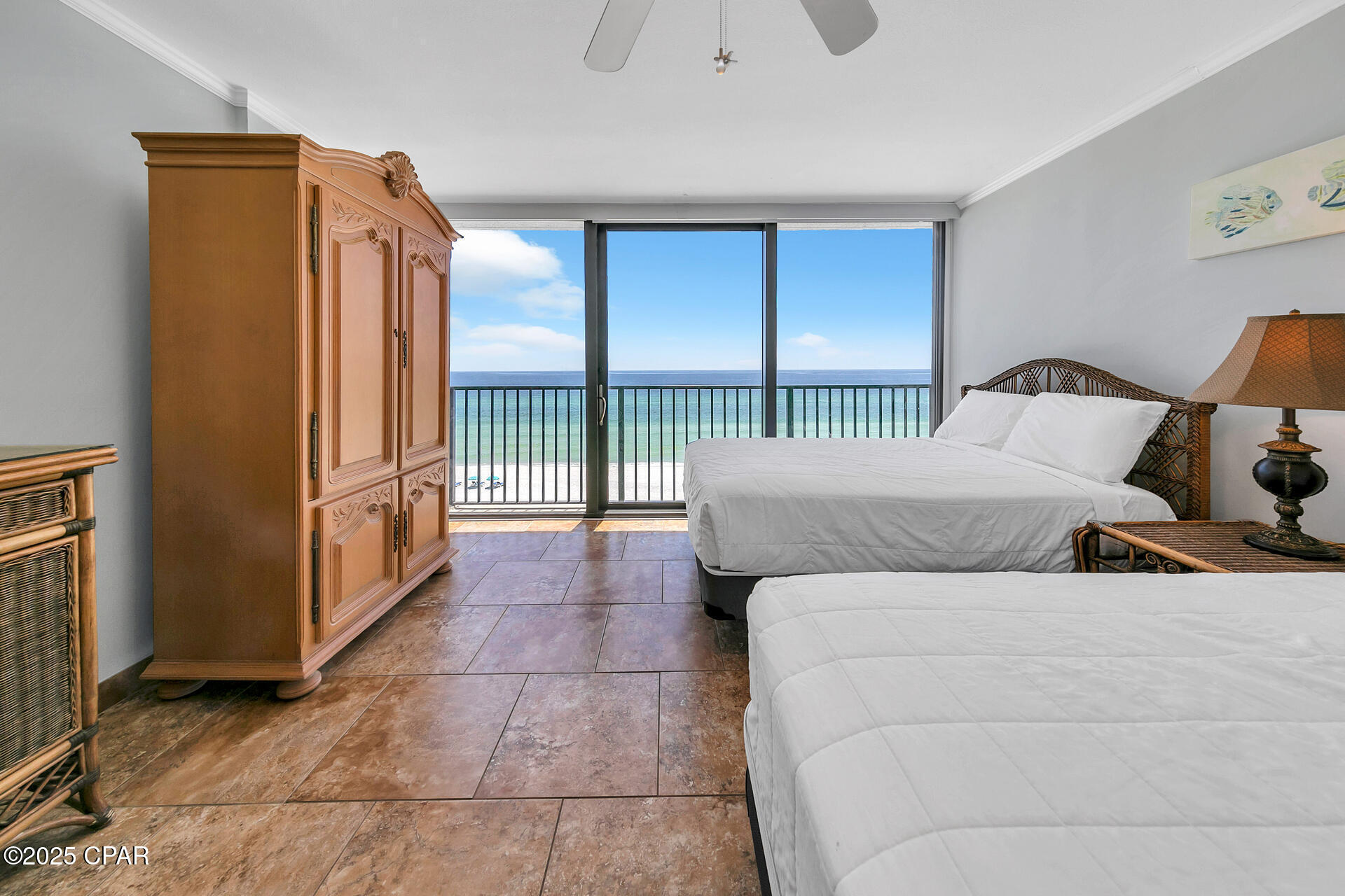 Seachase Condo - Residential