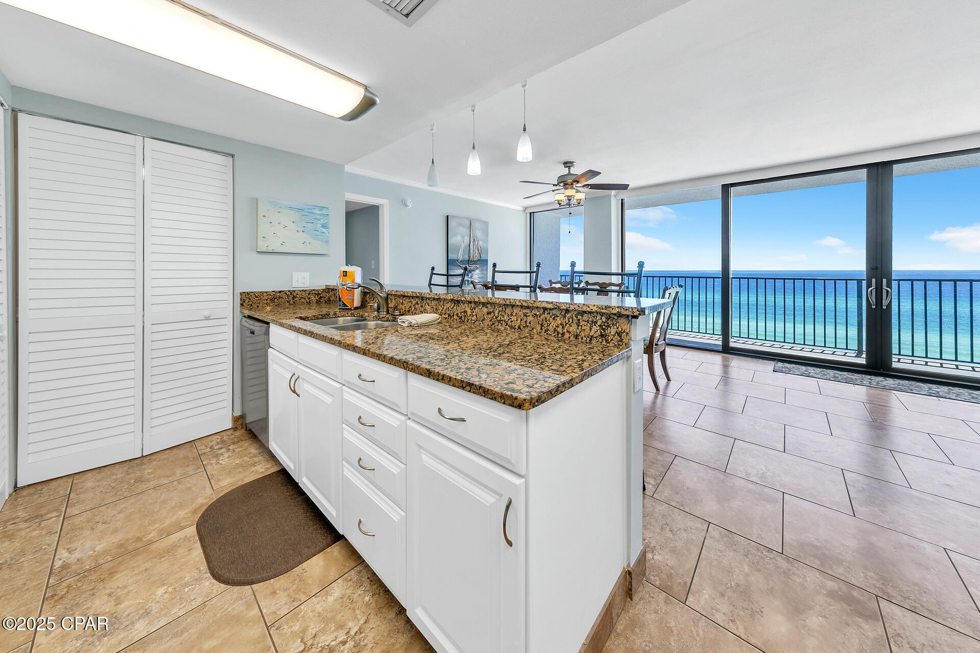 Seachase Condo - Residential