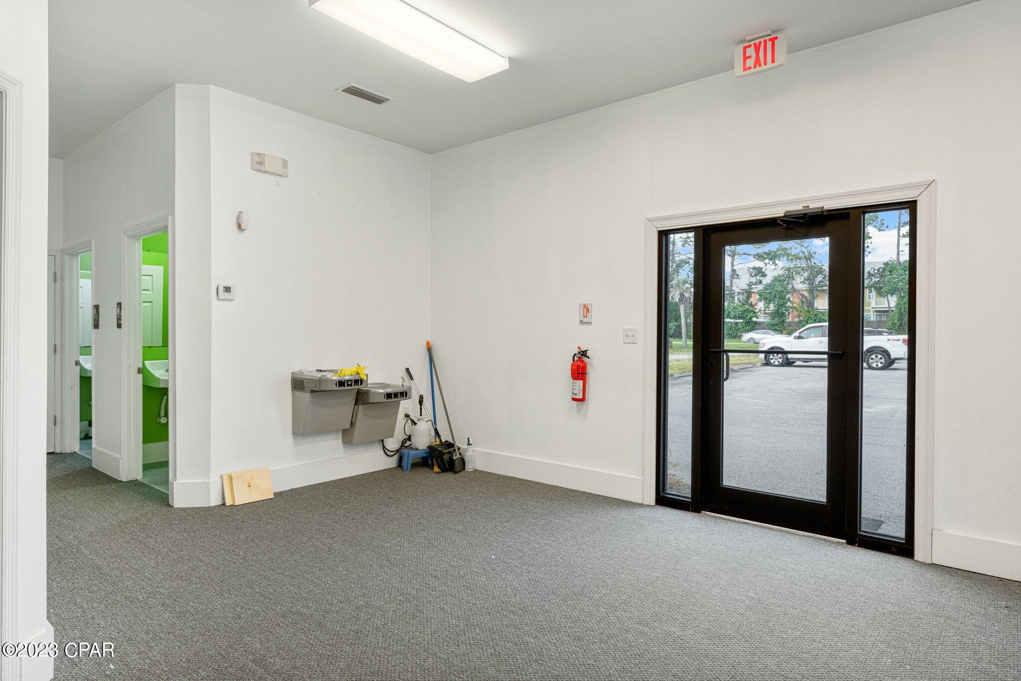 [No Recorded Subdiv] - Commercial Sale