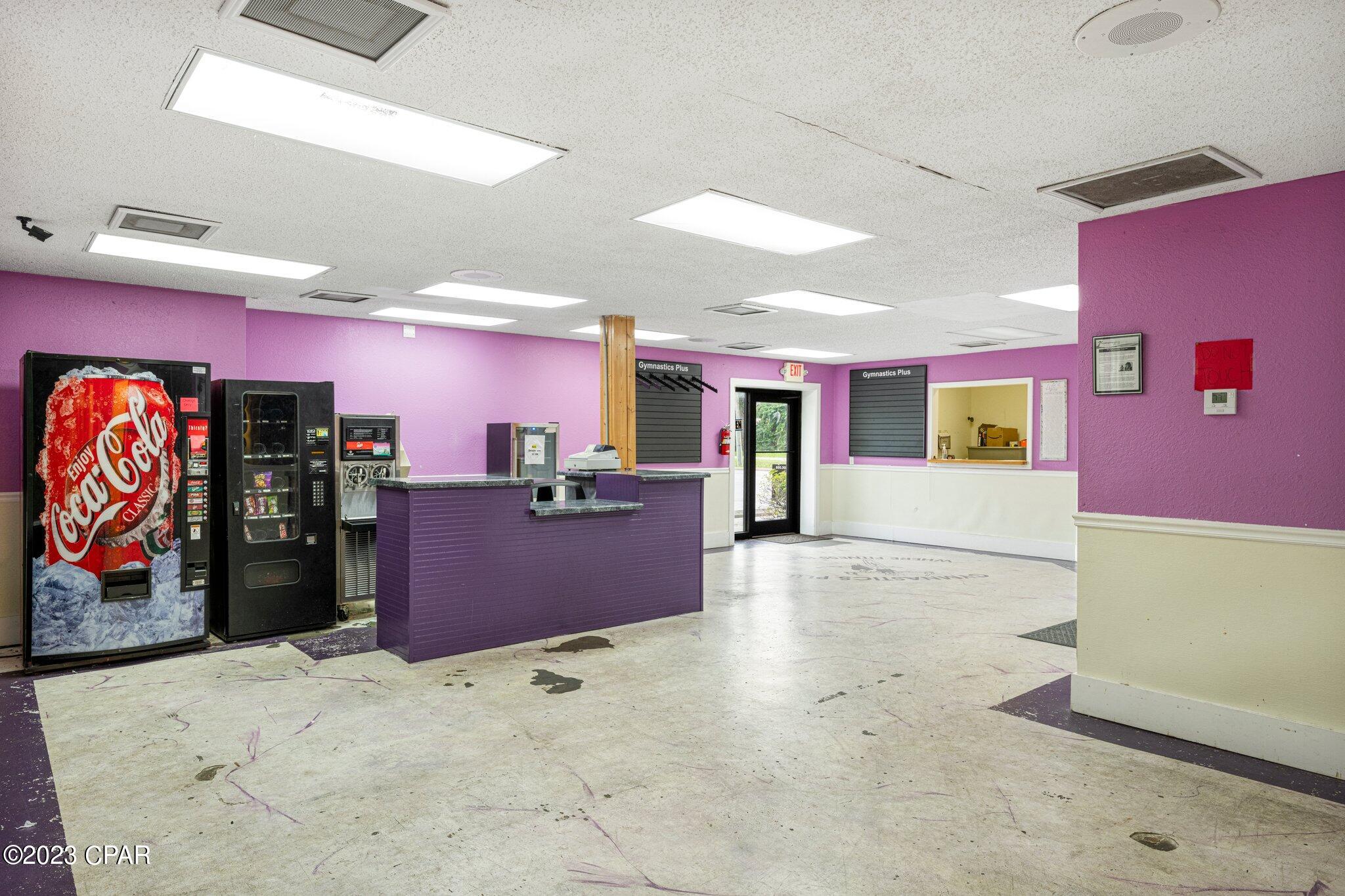 [No Recorded Subdiv] - Commercial Sale