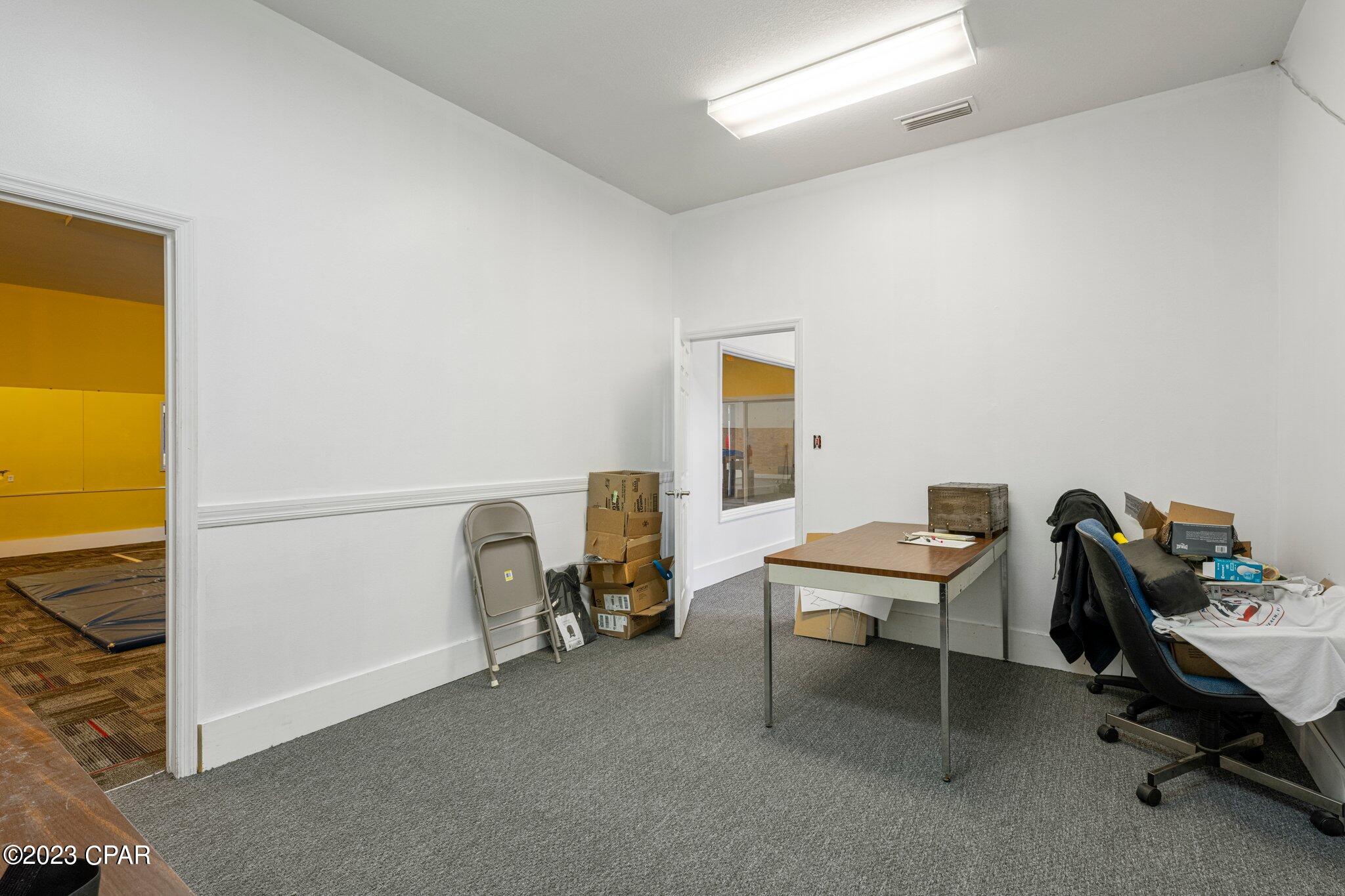 [No Recorded Subdiv] - Commercial Sale