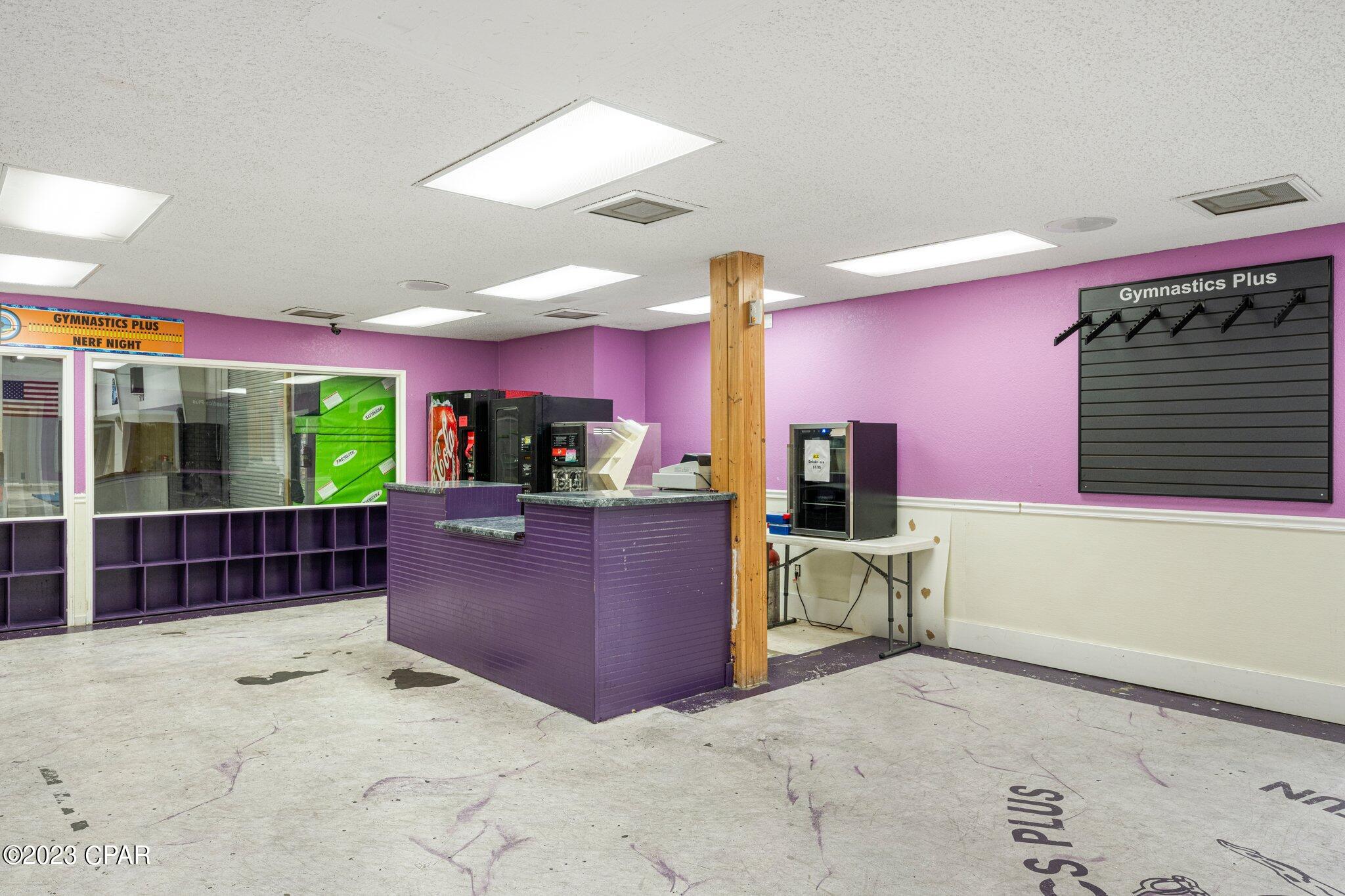 [No Recorded Subdiv] - Commercial Sale