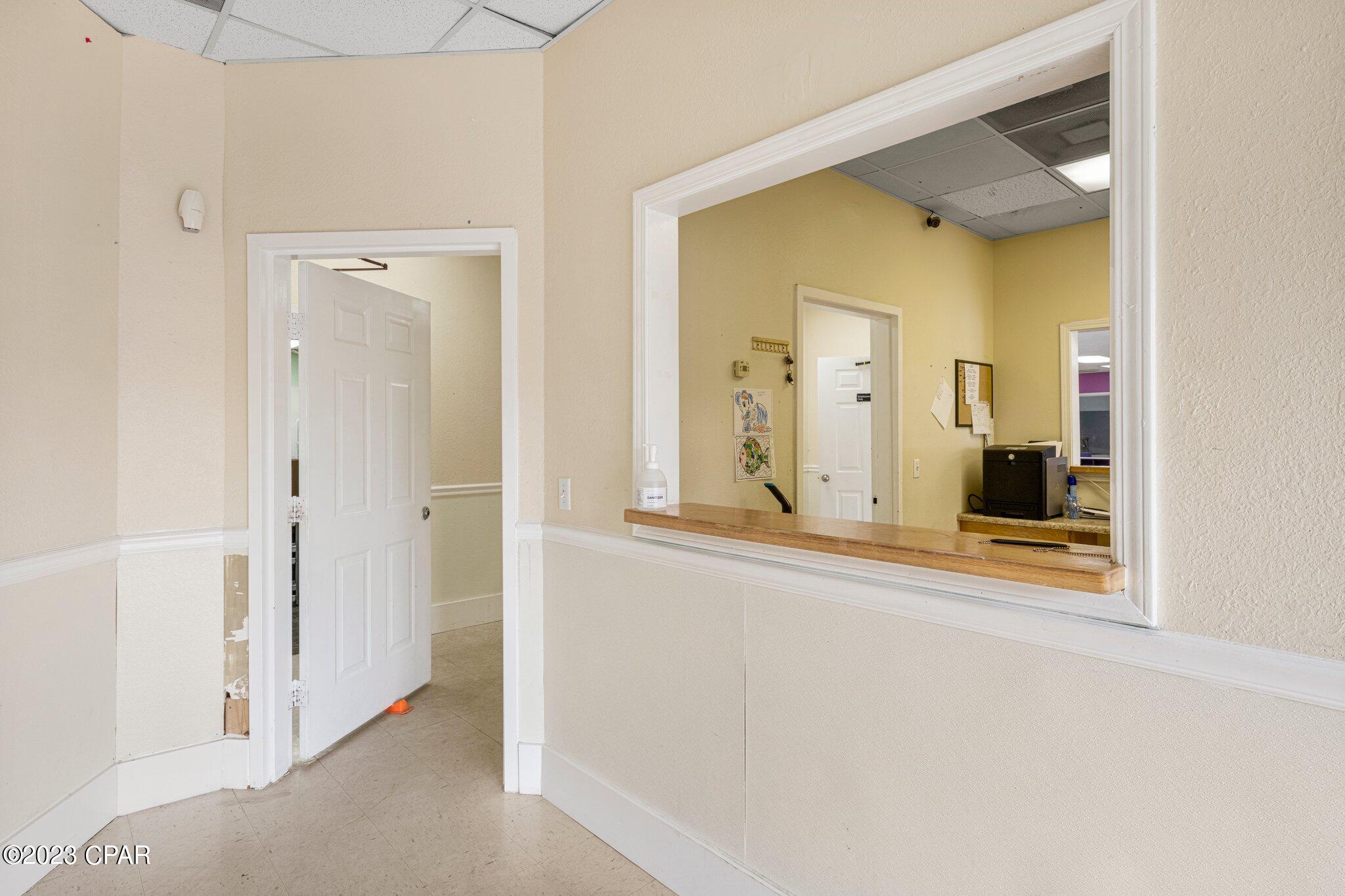 [No Recorded Subdiv] - Commercial Sale