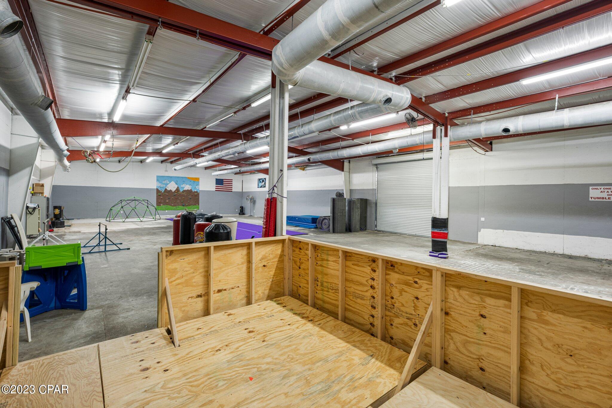 [No Recorded Subdiv] - Commercial Sale