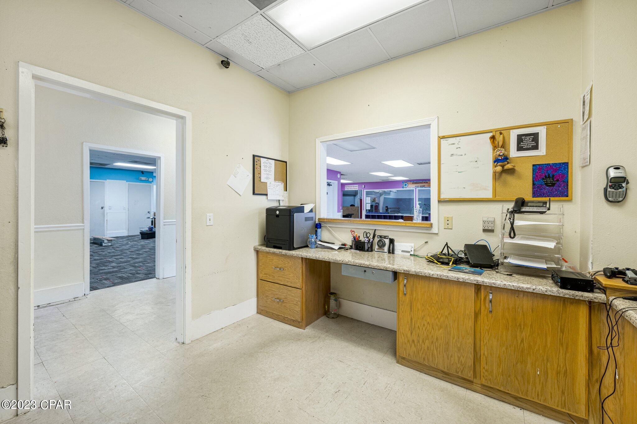 [No Recorded Subdiv] - Commercial Sale