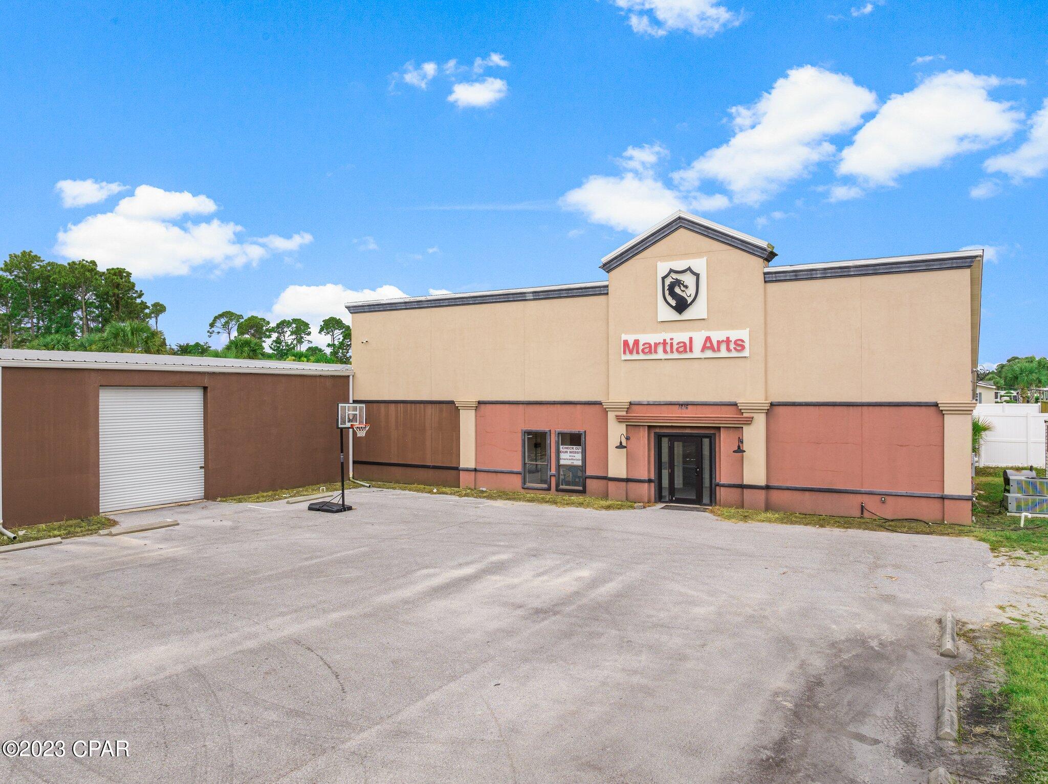 [No Recorded Subdiv] - Commercial Sale