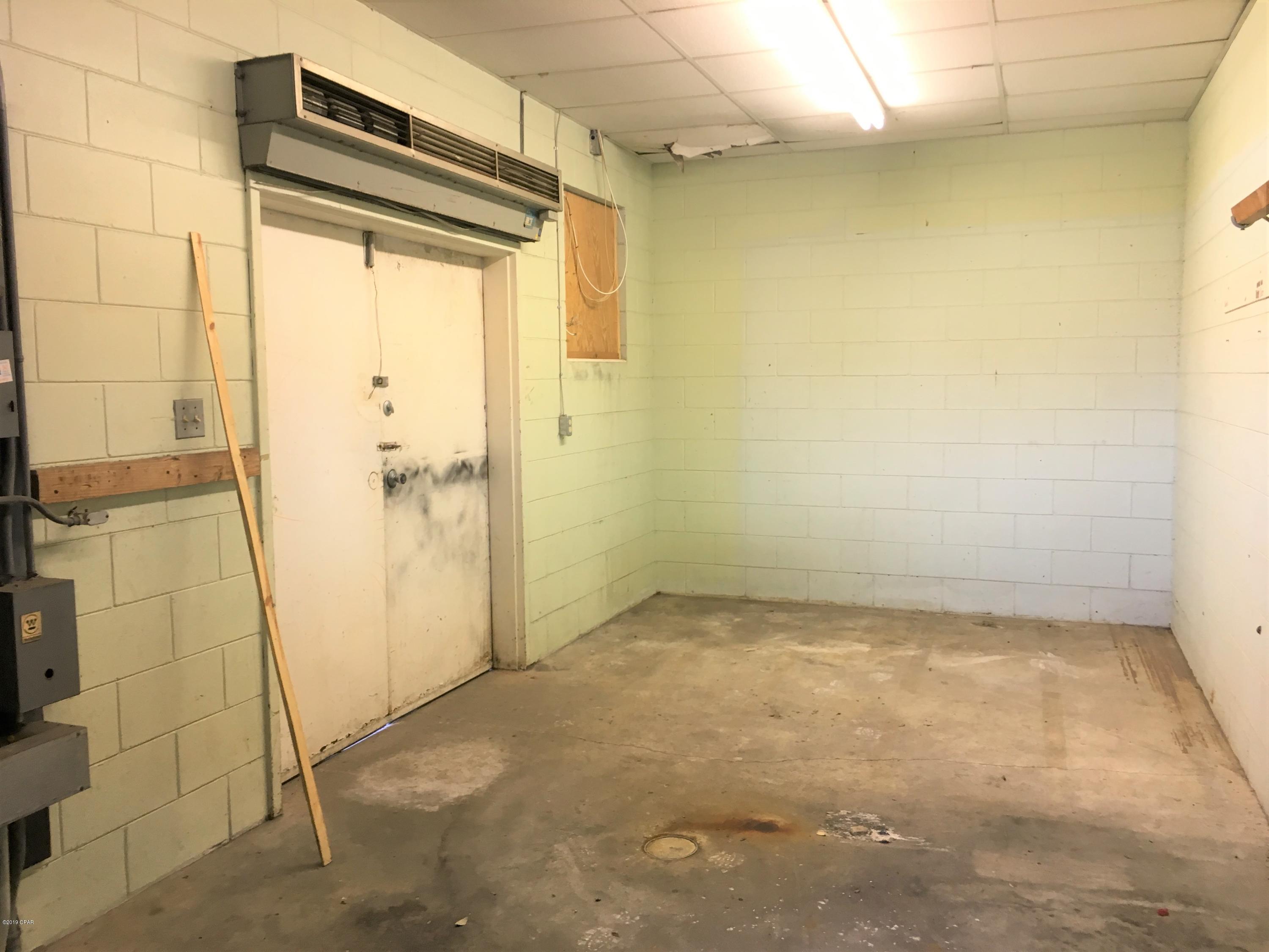 [No Recorded Subdiv] - Commercial Lease