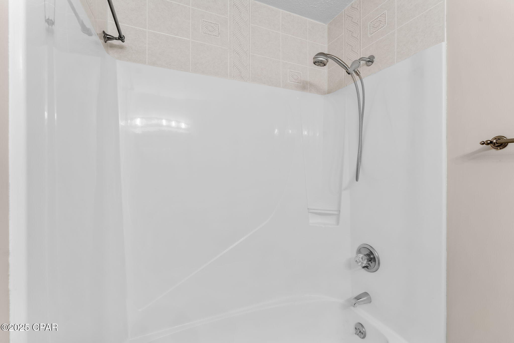 Venetian Villa 1st Add Replat - Residential