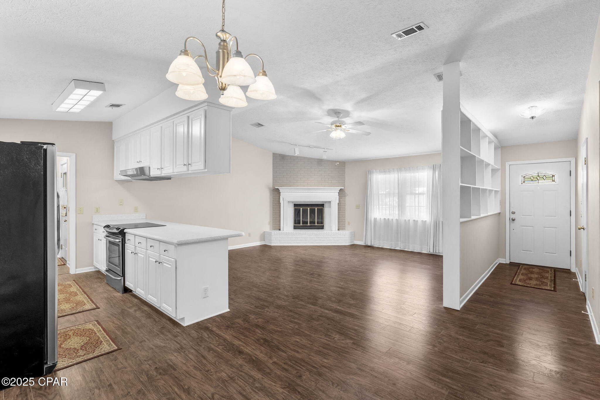 Venetian Villa 1st Add Replat - Residential