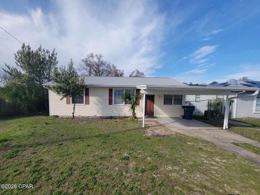 Charming 3 bedroom, 1 bath cottage like home located directly across from Ascension Sacred Heart Hospital. This home has been Freshly painted inside and outside.  New tile flooring in the living room area. The bedrooms feature hardwood flooring. There is a screened porch overlooking the backyard.  This home is convenient to Historic Downtown Panama City where you can explore unique shops, art galleries, and  a variety of local restaurants.

 Application required- credit, background check and verification of monthly income and employment.  Call to schedule a tour!