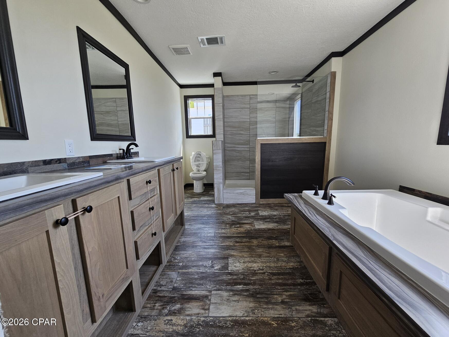 Valley Oaks - Residential