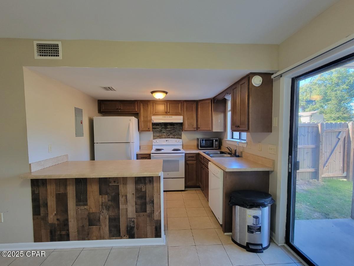 [No Recorded Subdiv] - Residential Lease