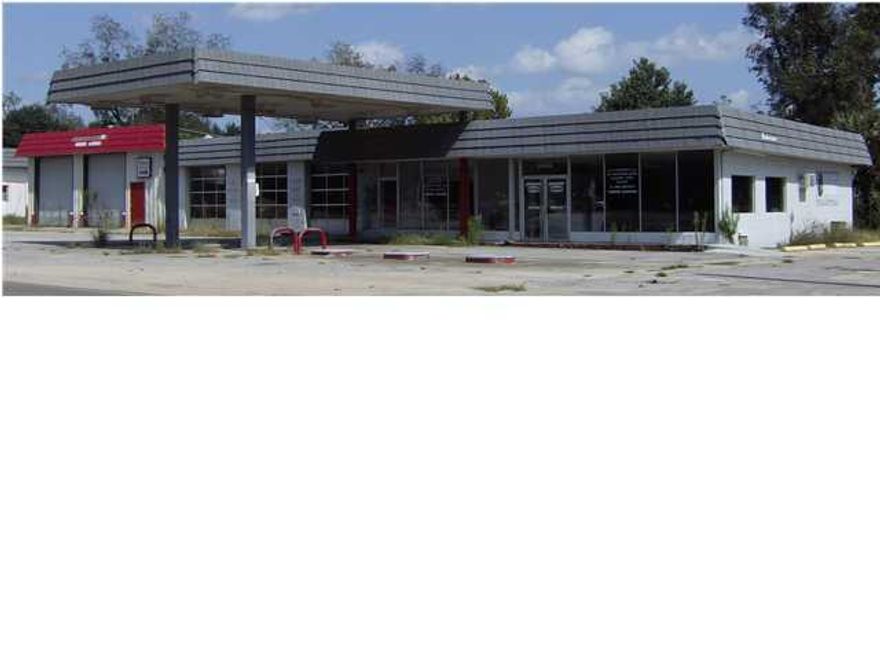 Corner location at key intersection of State Hwy 77 (Cotton St.) and County Hwy 2 (White Ave.) Sale includes land and improvements including 2 buildings.  Building one (3,072 sq. ft.) is basic service station with 3 bay service area with 3 hoists, private office, large display area and 2 rest rooms. Building two (748 sq. ft.) is a 2 bay oil change/lube facility with 2 below ground pits.  Coats 5060E tire changer, Coats 1001 direct drive computer balancer, Ammco brake service lathe, bench grinder and assorted tool boxes and tools included in sale.