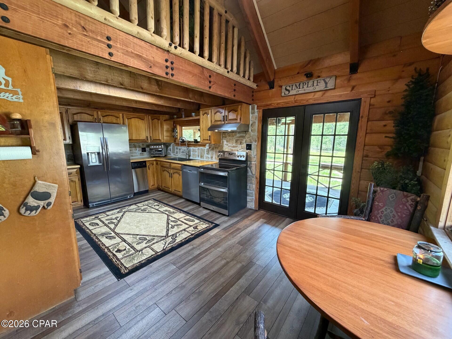 Compass Lake In The Hills - Residential