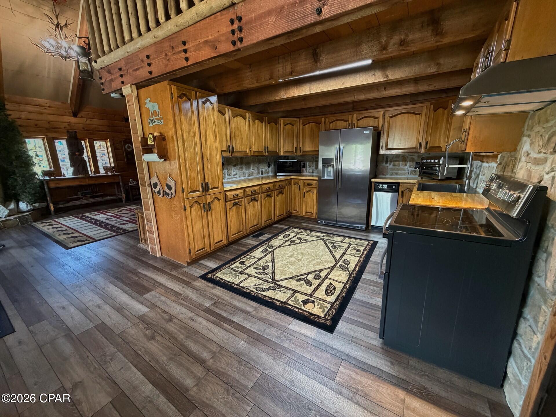 Compass Lake In The Hills - Residential