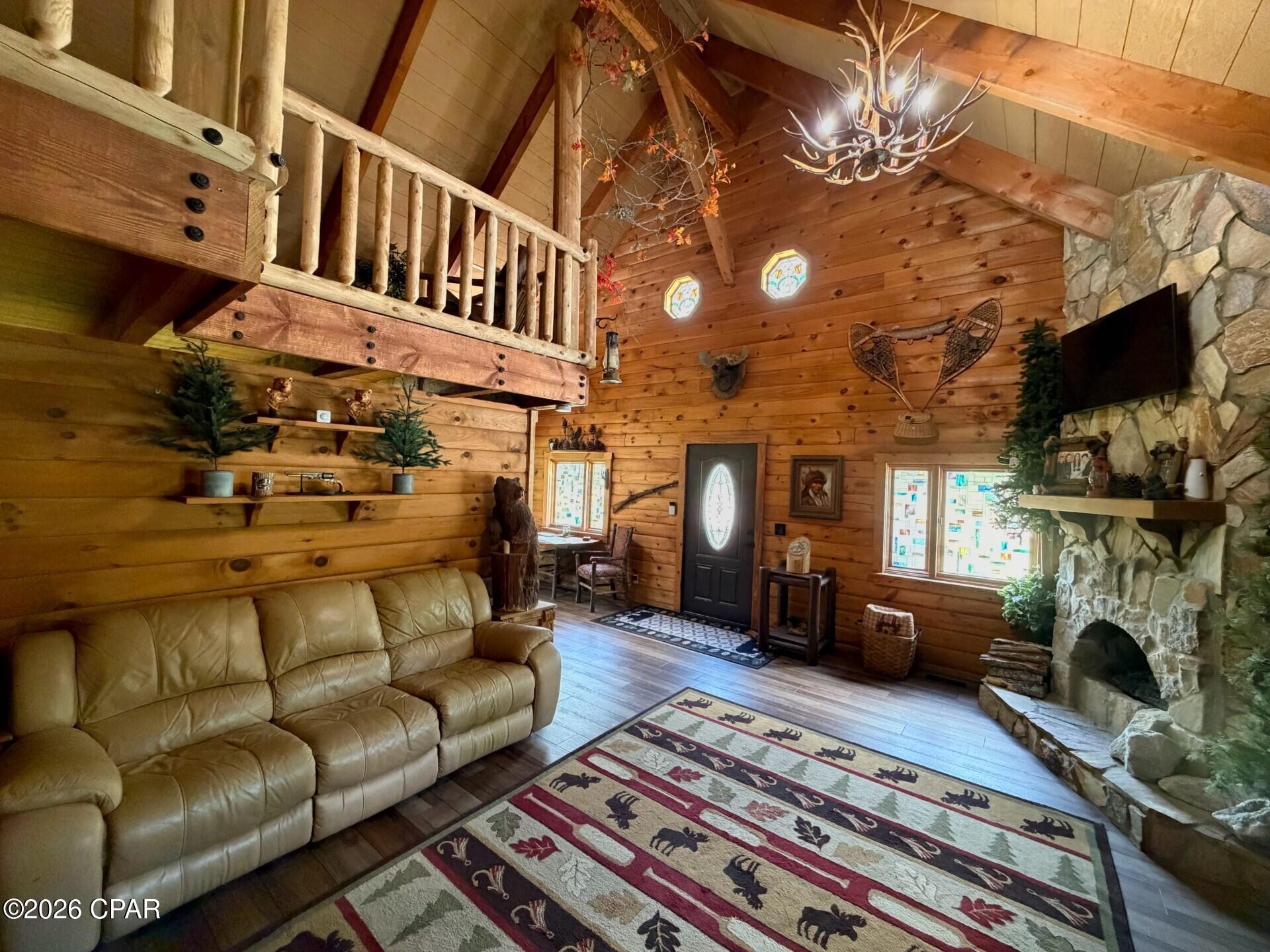 Compass Lake In The Hills - Residential