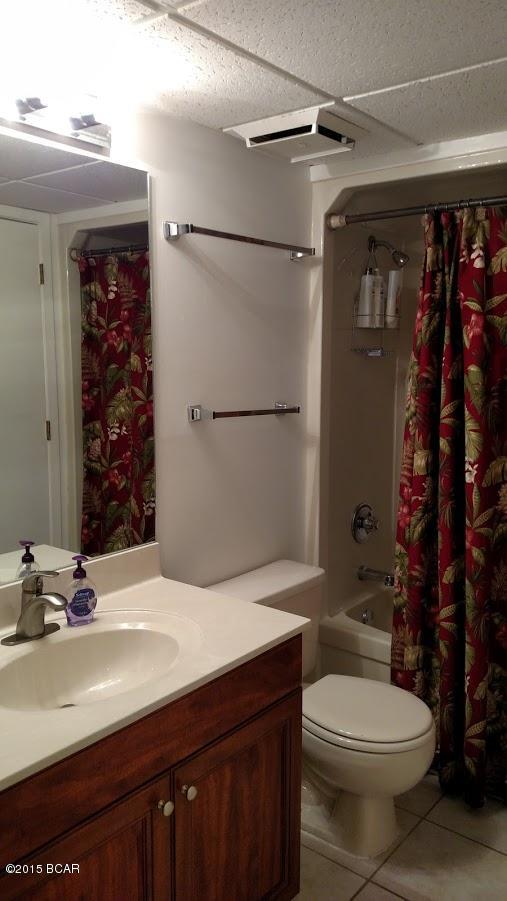 River Oaks Tennis Villas - Residential