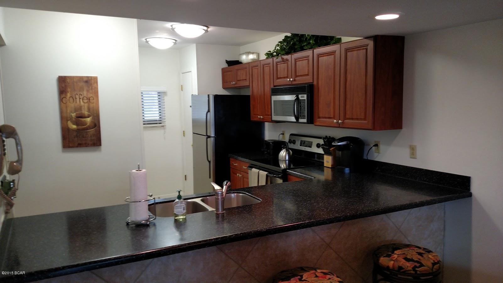 River Oaks Tennis Villas - Residential