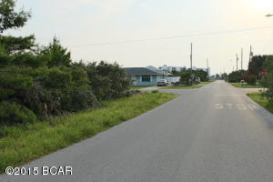 El Centro Beach - Land