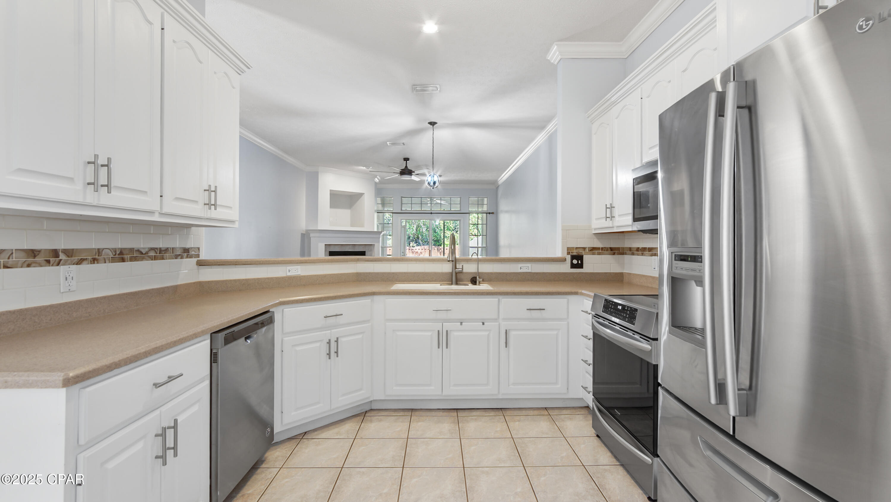 Dolphin Bay - Residential Lease