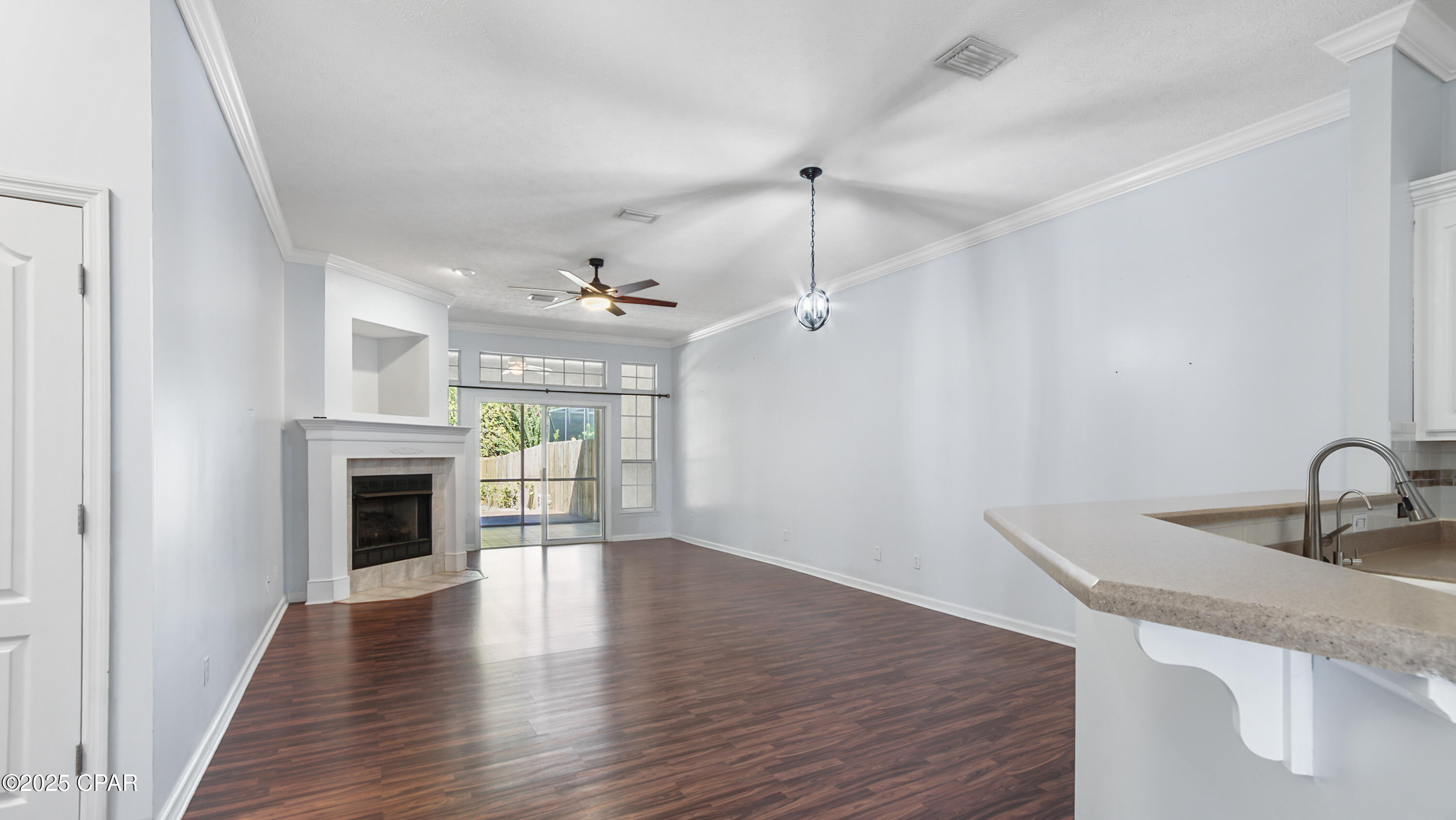 Dolphin Bay - Residential Lease