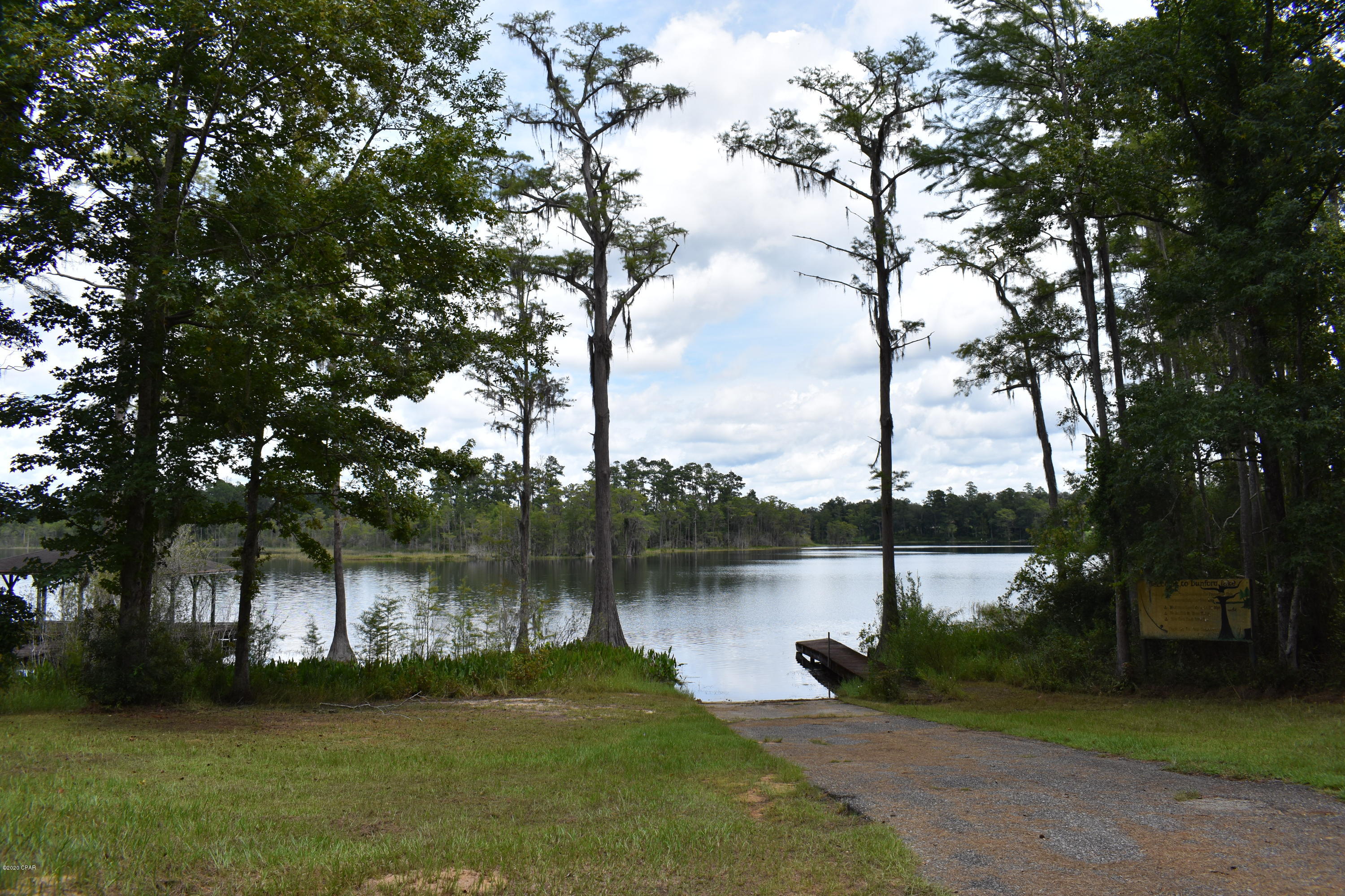 Paradise Lakes - Land