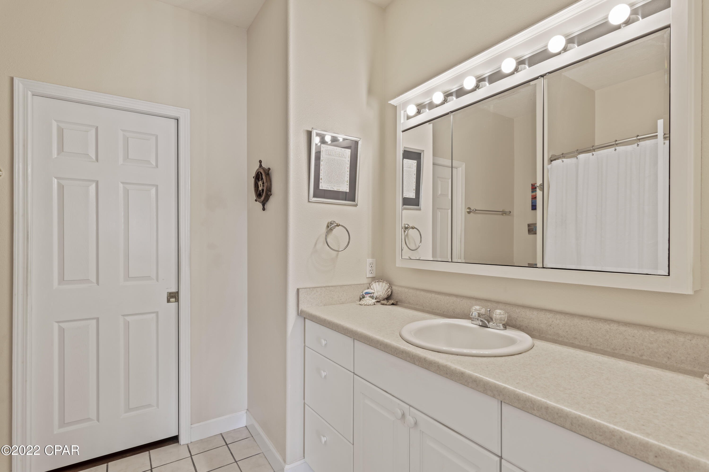 Grand Lagoon Villa - Residential