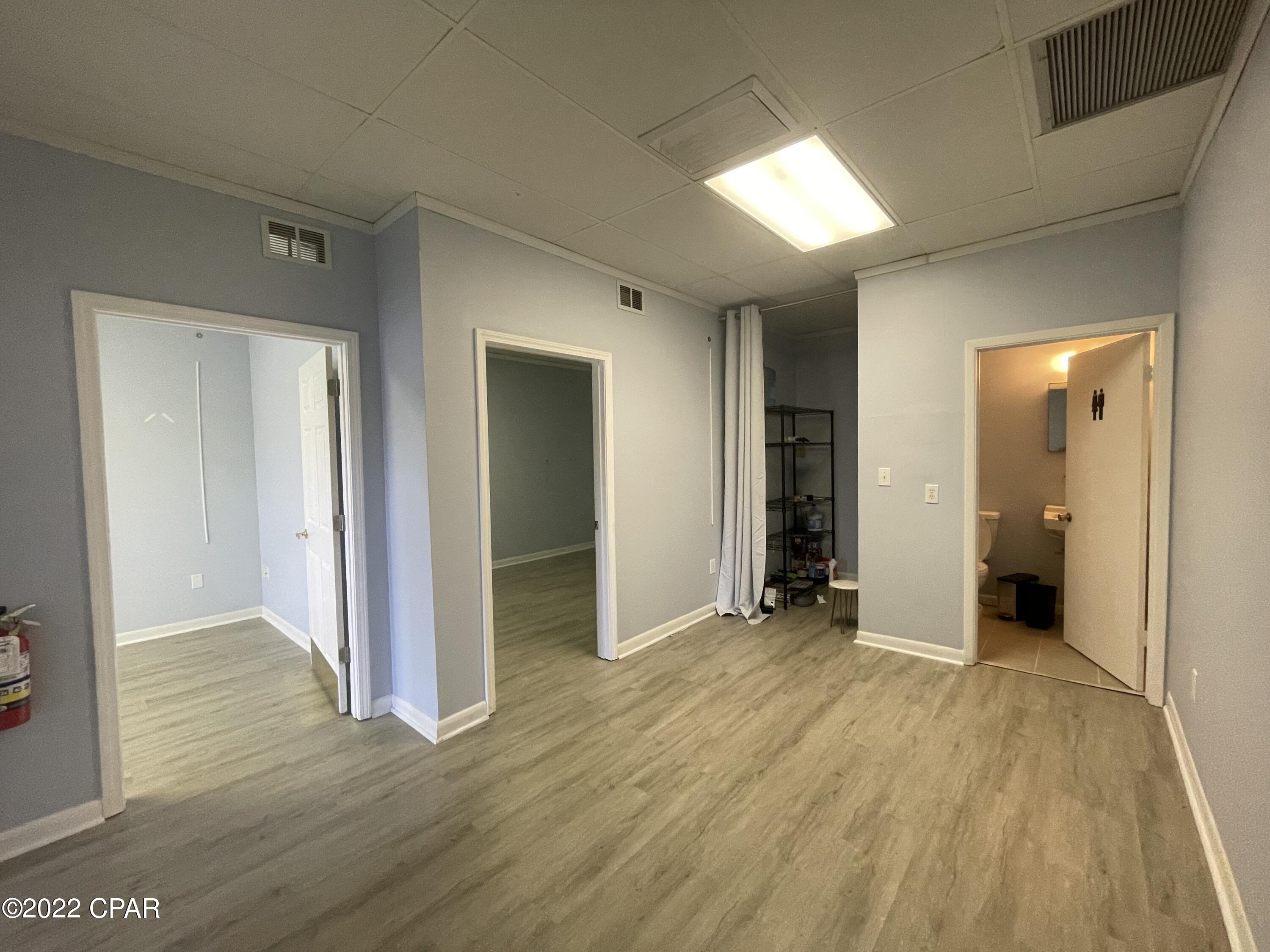 [No Recorded Subdiv] - Commercial Sale