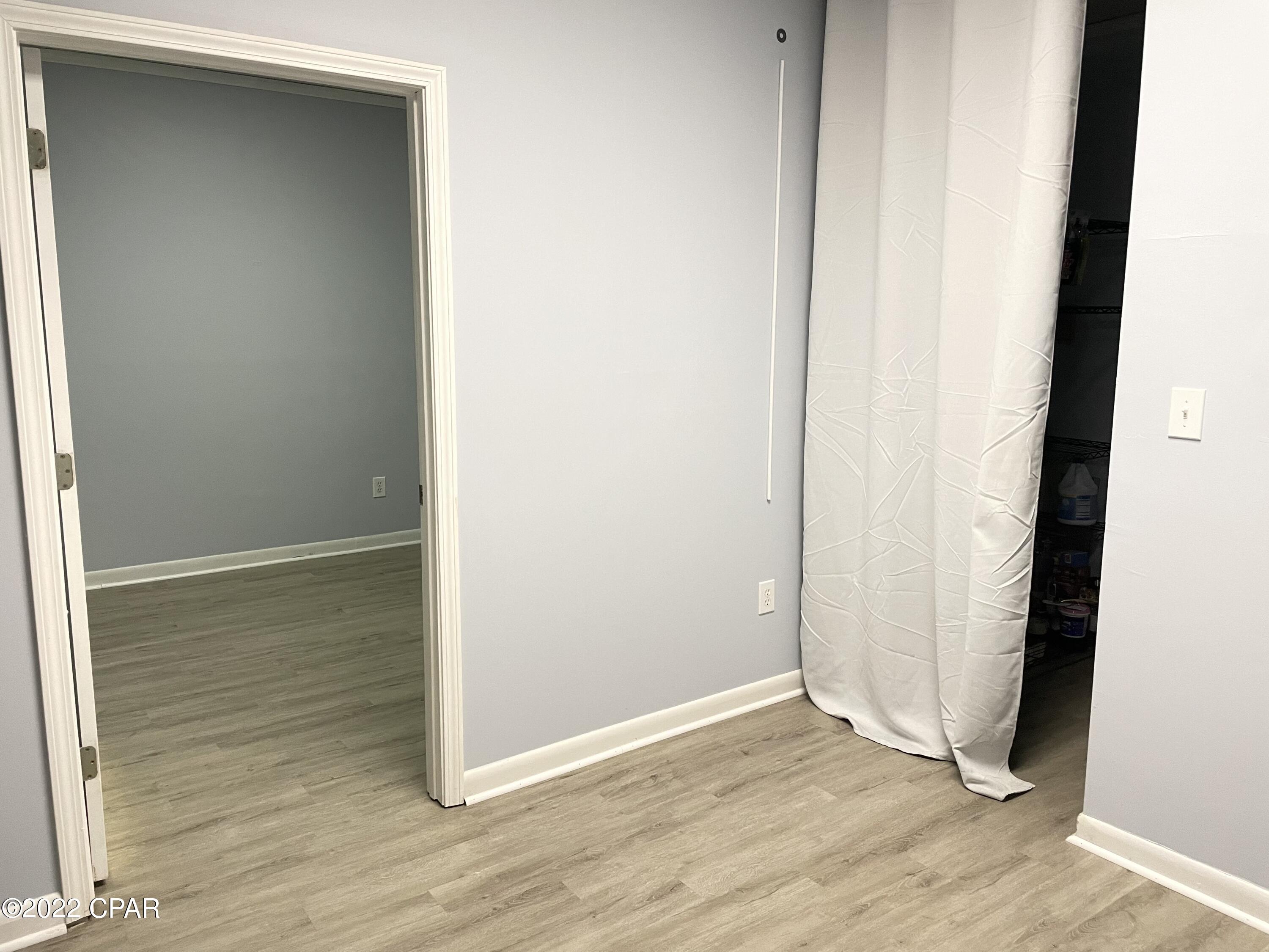 [No Recorded Subdiv] - Commercial Sale