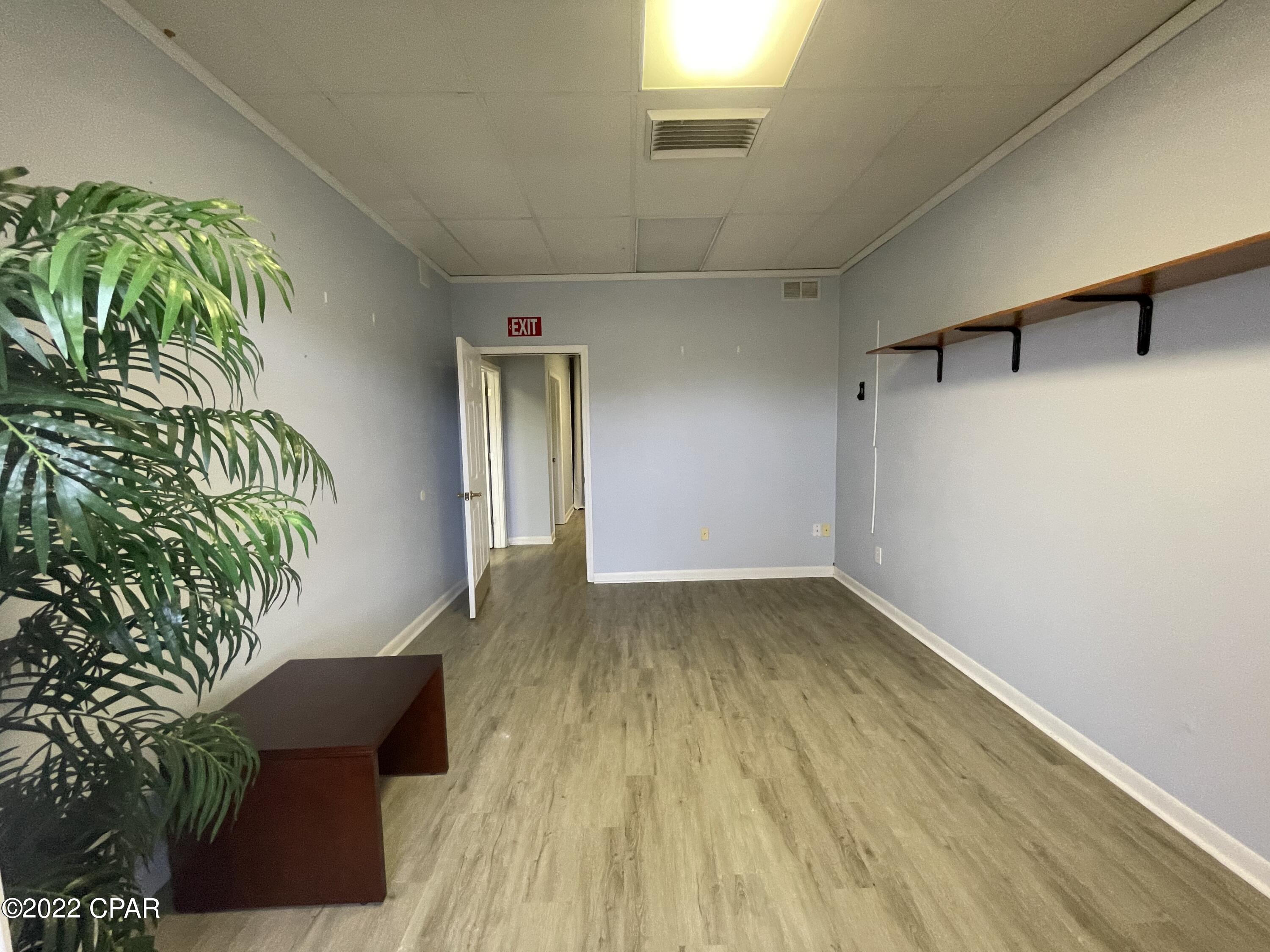 [No Recorded Subdiv] - Commercial Sale