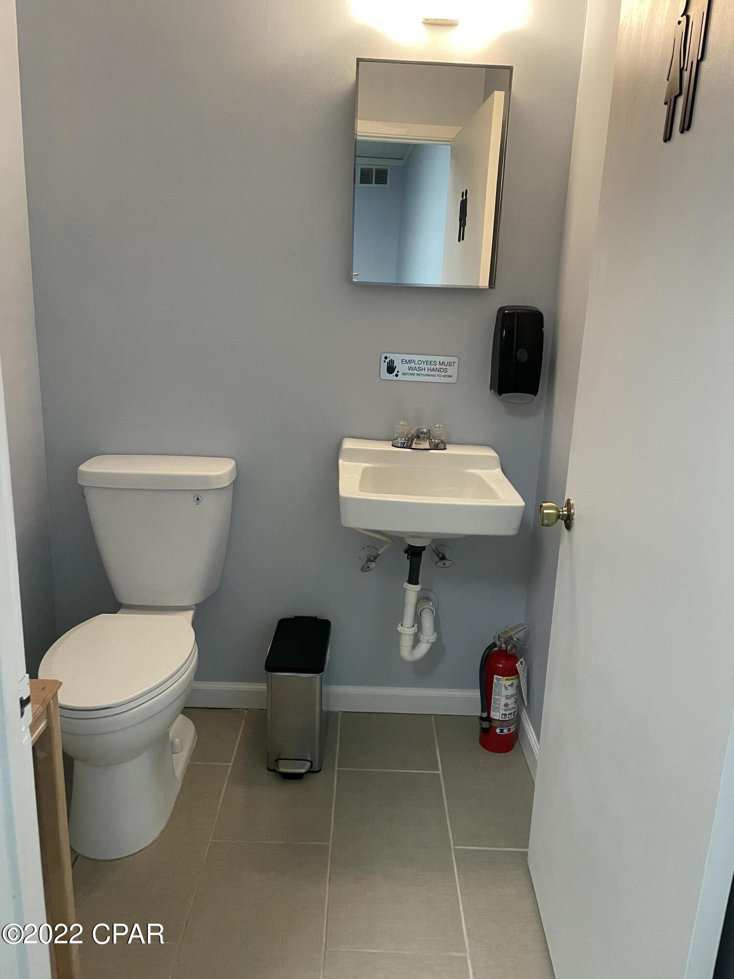 [No Recorded Subdiv] - Commercial Sale