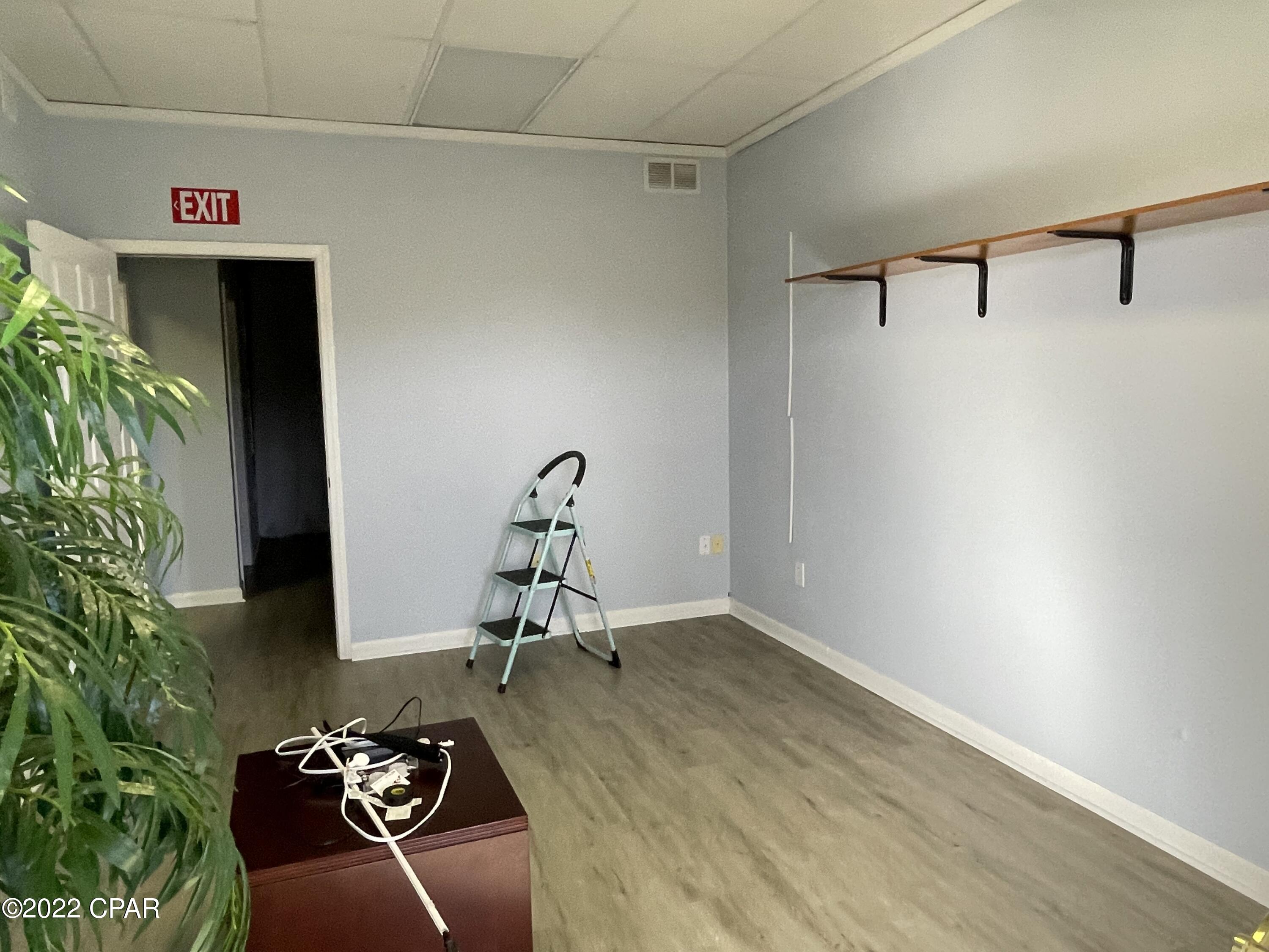 [No Recorded Subdiv] - Commercial Sale