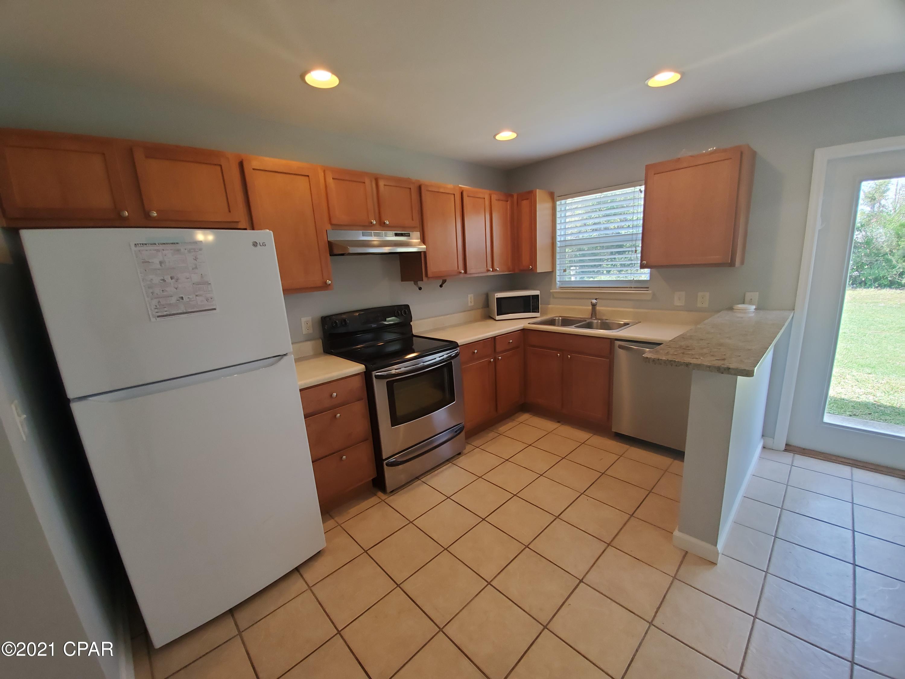 [No Recorded Subdiv] - Residential Lease