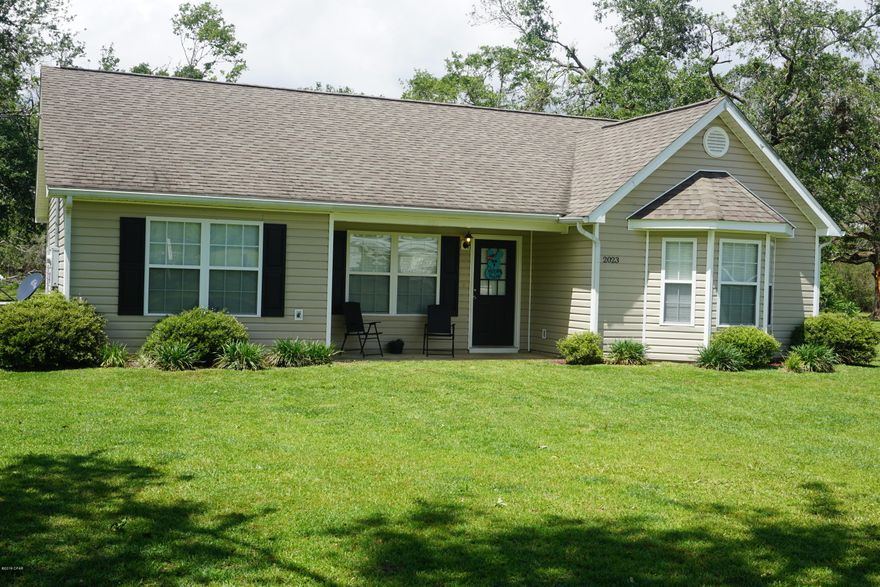 'CURRENTLY UNDER CONTRACT, SELLER ACCEPTING BACKUP OFFERS' Country living at its best. Beautiful move-in ready home that sits on almost 2 acres of luscious lawn. This home was built in 2008 and features a large living area with a semi-open floor plan and vaulted ceiling. It has a split bedroom design with large bathrooms and a spacious master suite. There is beautiful hardwood look vinyl floors in the living room and tile in the kitchen and baths. Walk out back into a small little oasis away from the business of life. There is a huge yard for the kids or pets to run all they want. It also includes a large storage shed and covered well house. There are gorgeous live oaks that give off plenty of shade.